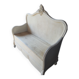 Chest bench