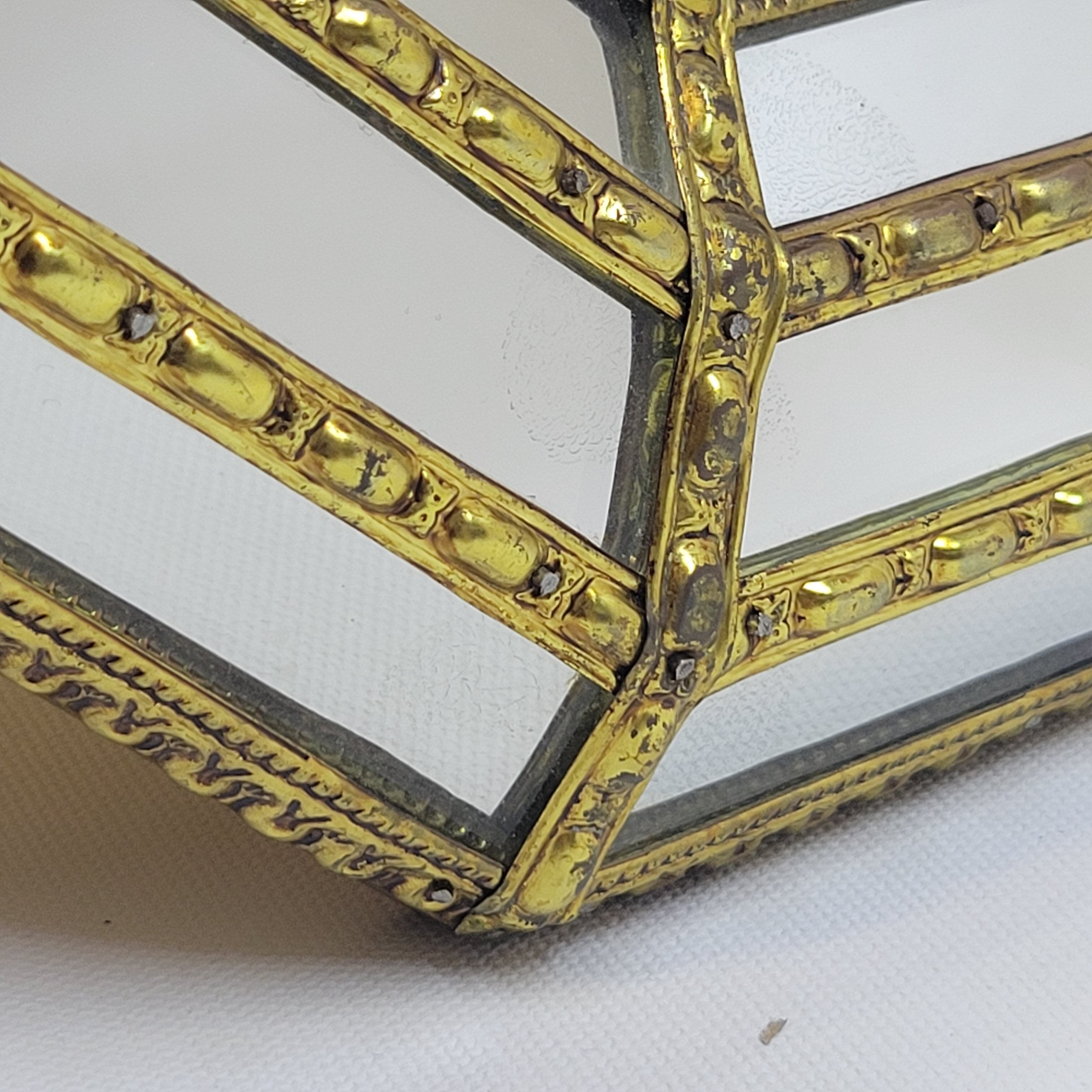 Miroir Mural Octogonal A Facettes Orné De Laiton Style Vénitien