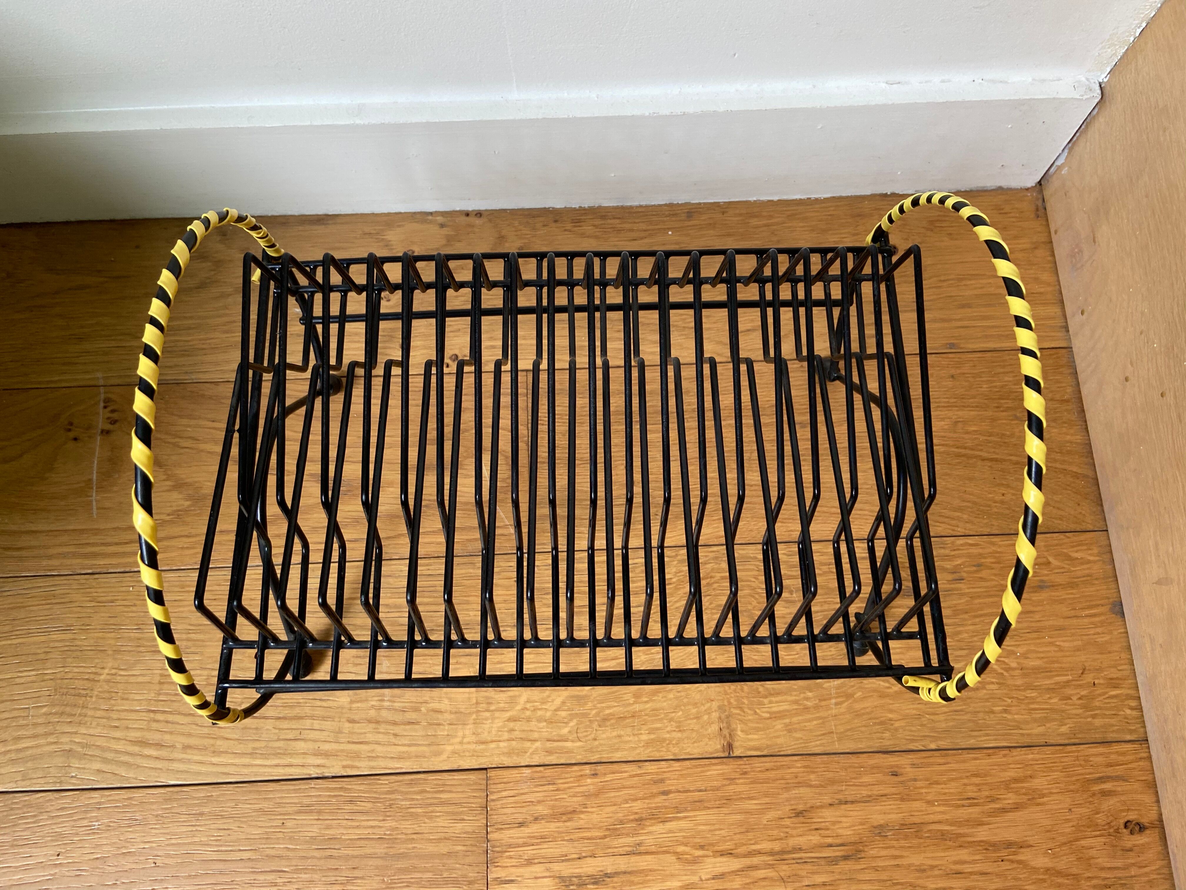 Black metal and scoubidou vinyl holders