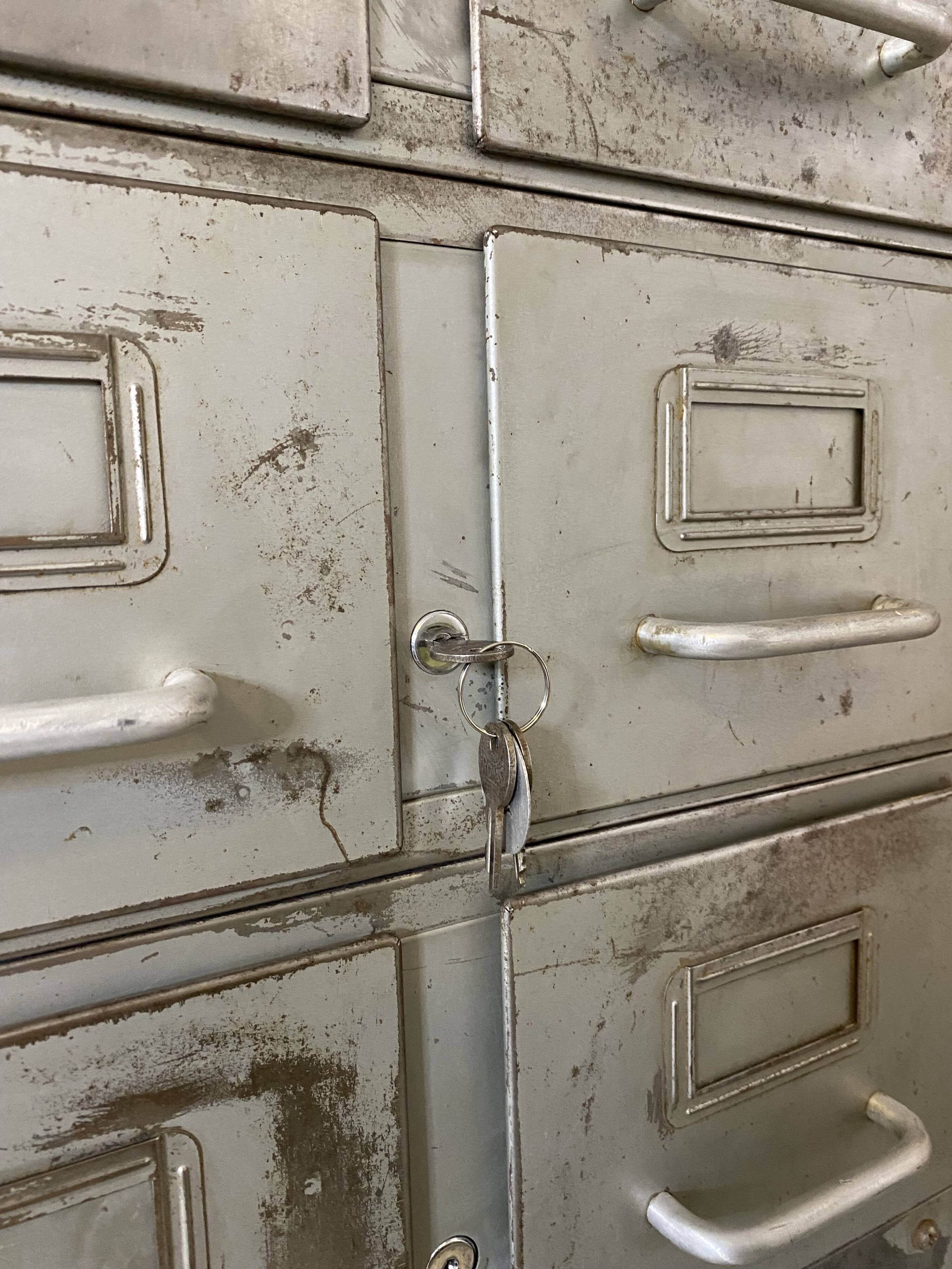 Industrial trade furniture with drawers