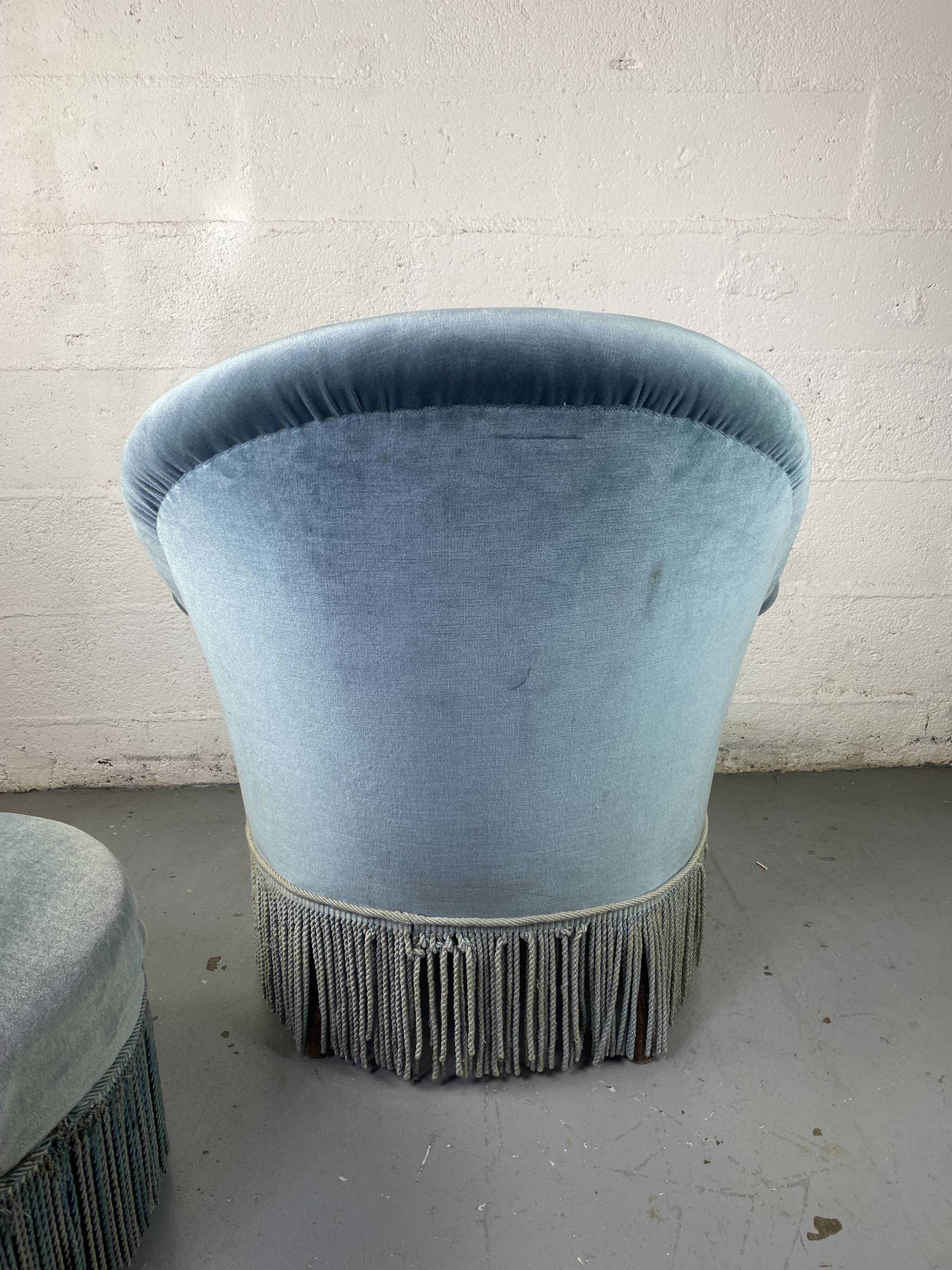 Blue toad armchair and its footrest