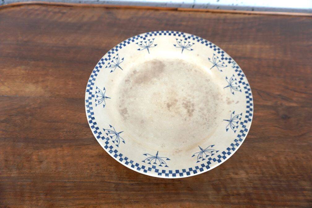 Footed dish or compotier with checkerboard decoration by Creil Montereau