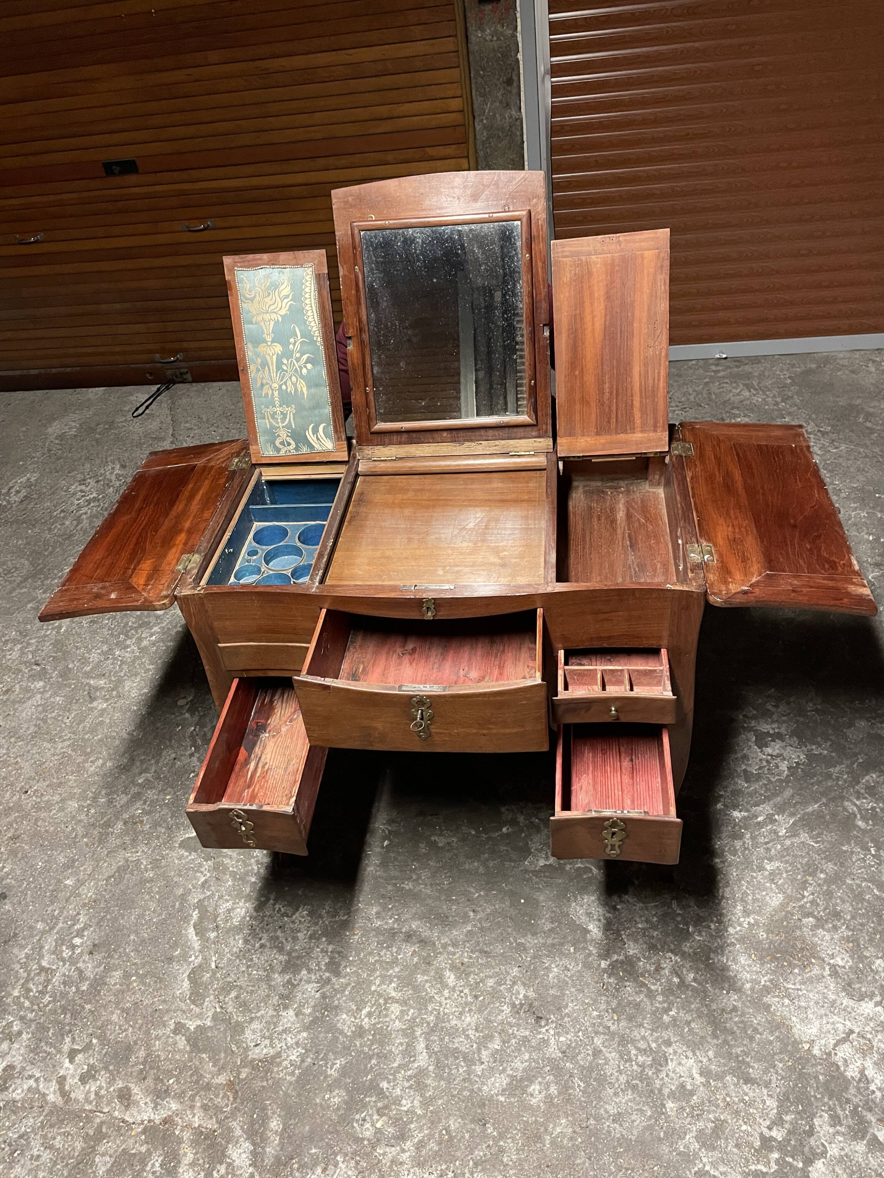 Wooden dressing table merisier