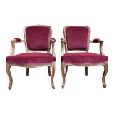 Paire de fauteuils cabriolet de style Louis XV velours rouge