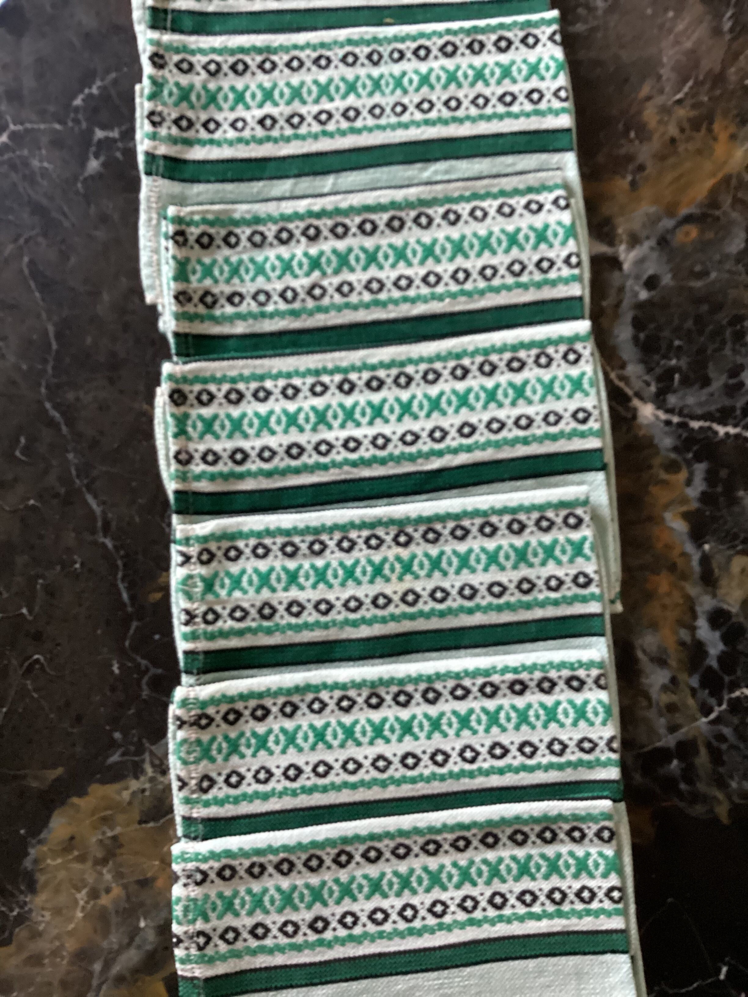 Set of 7 napkins in cotton / linen vintage light green color