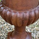 Médicis cast iron vases (the pair) Height 74 cm