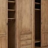 Dressing en bois massif sablé, grande armoire