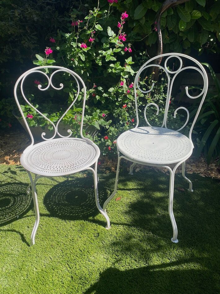 Chaises en fer forgé 1950
