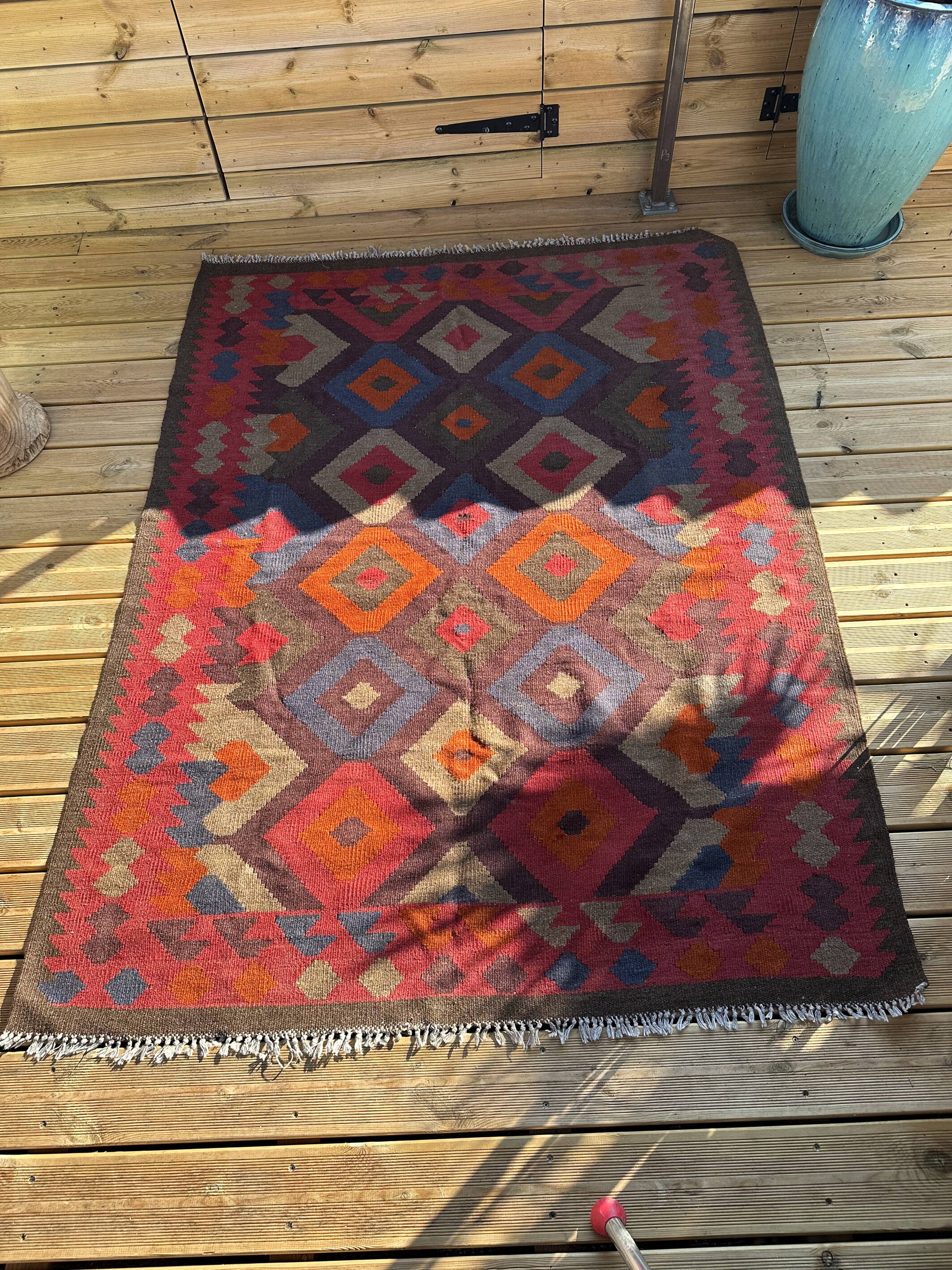 Multicoloured artisanal kilim rug 200x156cm. Turkey, 1970s.