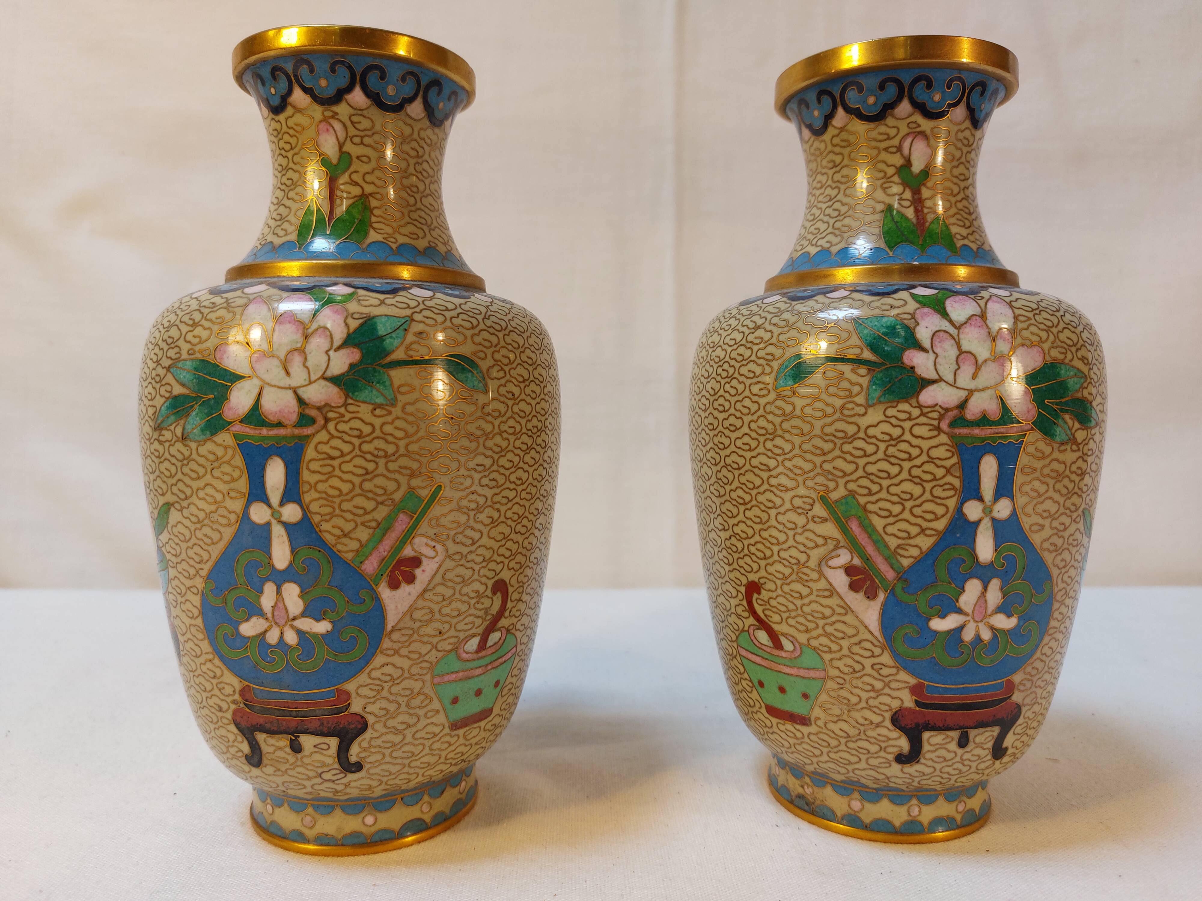 Pair of small cloisonné vases with Japanese polychrome decoration