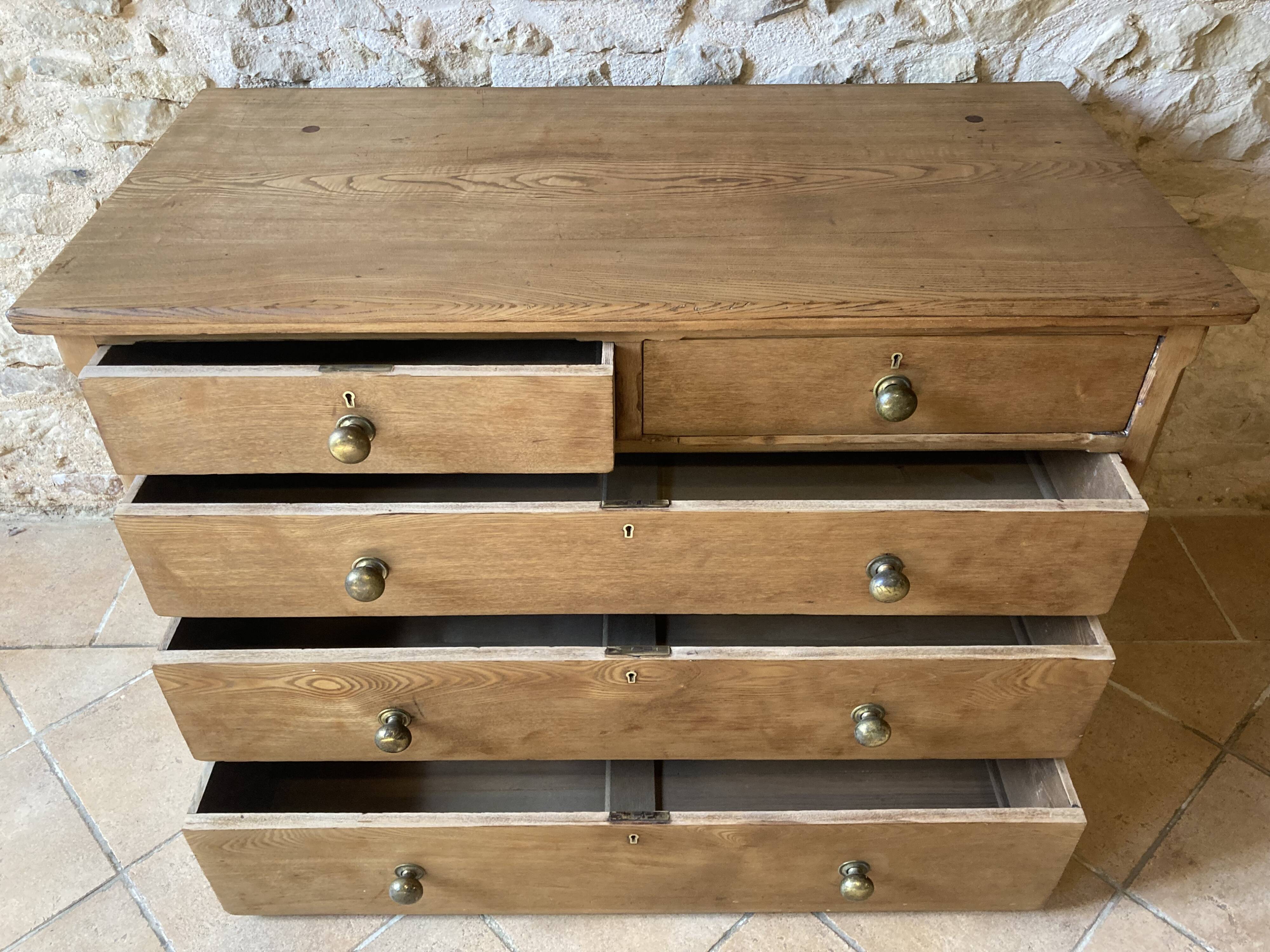 Old solid wood 5-drawer chest of drawers