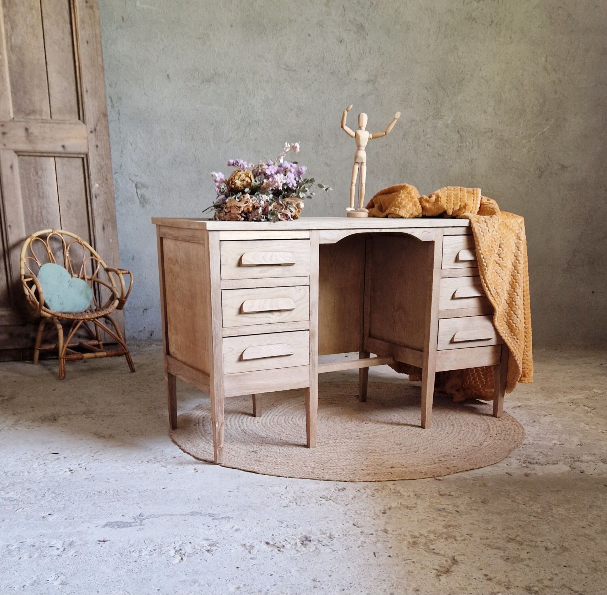 Beautiful vintage children's desk