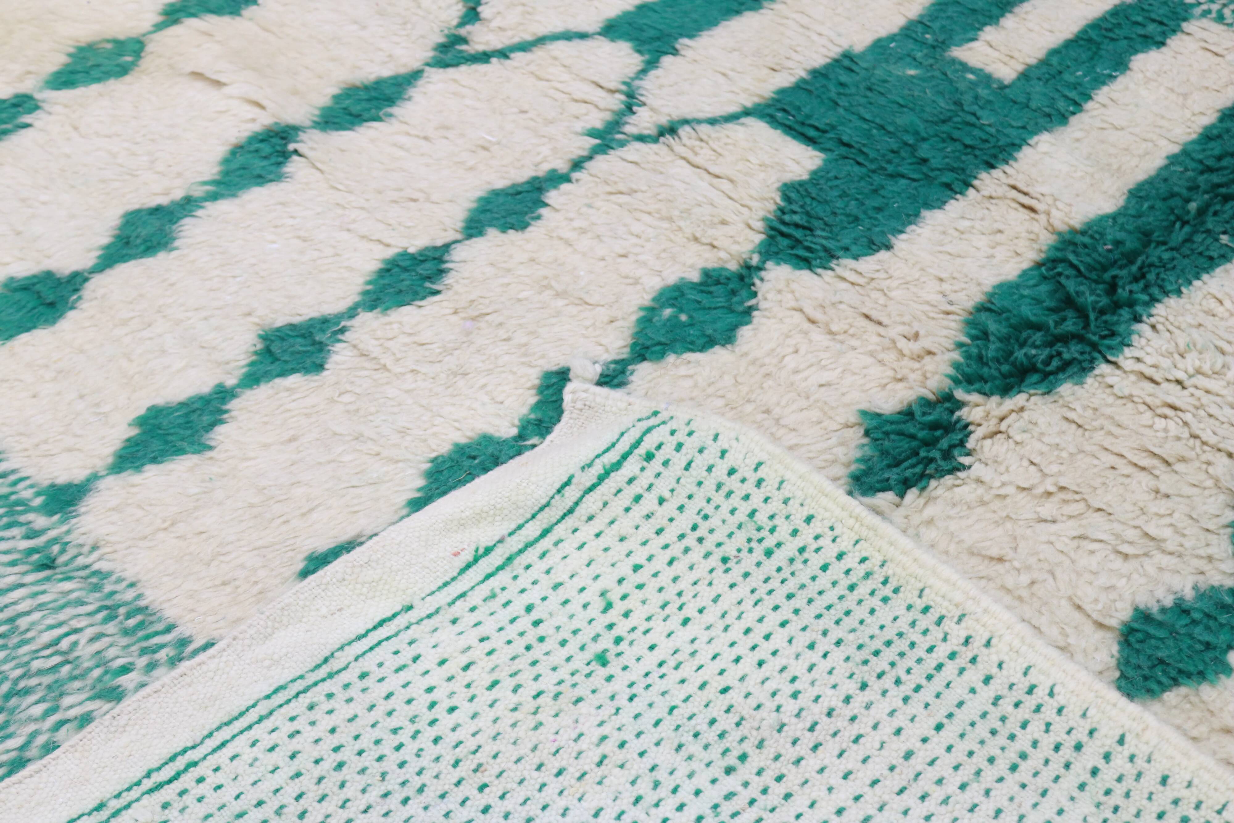 Large Azilal rug 305 x 210 cm – Moroccan wool rug in emerald green with graphic Berber patterns, GD-983