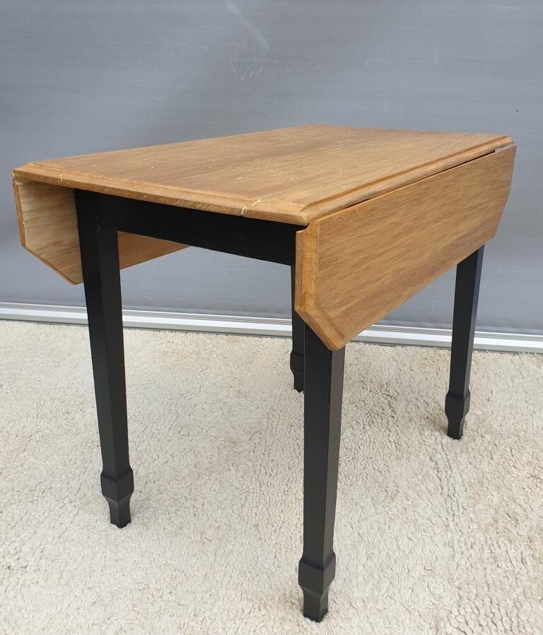 Two-tone kitchen table 2 extensions 1930