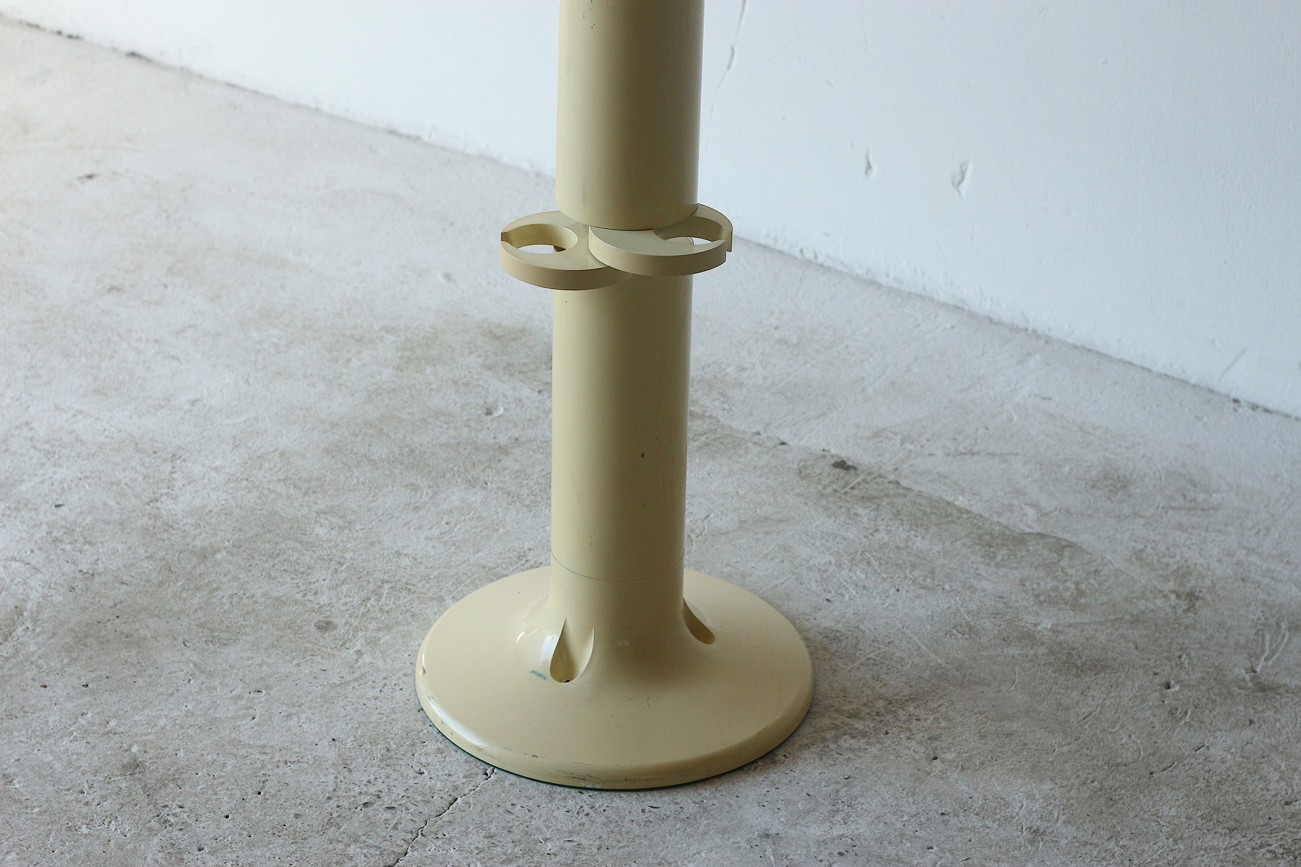 Space age coat hanger by Giancarlo Piretti for Castelli 1970