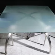 Belgo Chrom dining table, glass top