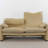 Set (2) Cassina Maralunga Sofas in beige Bouchlé-Fabrics by Vico Magistrett