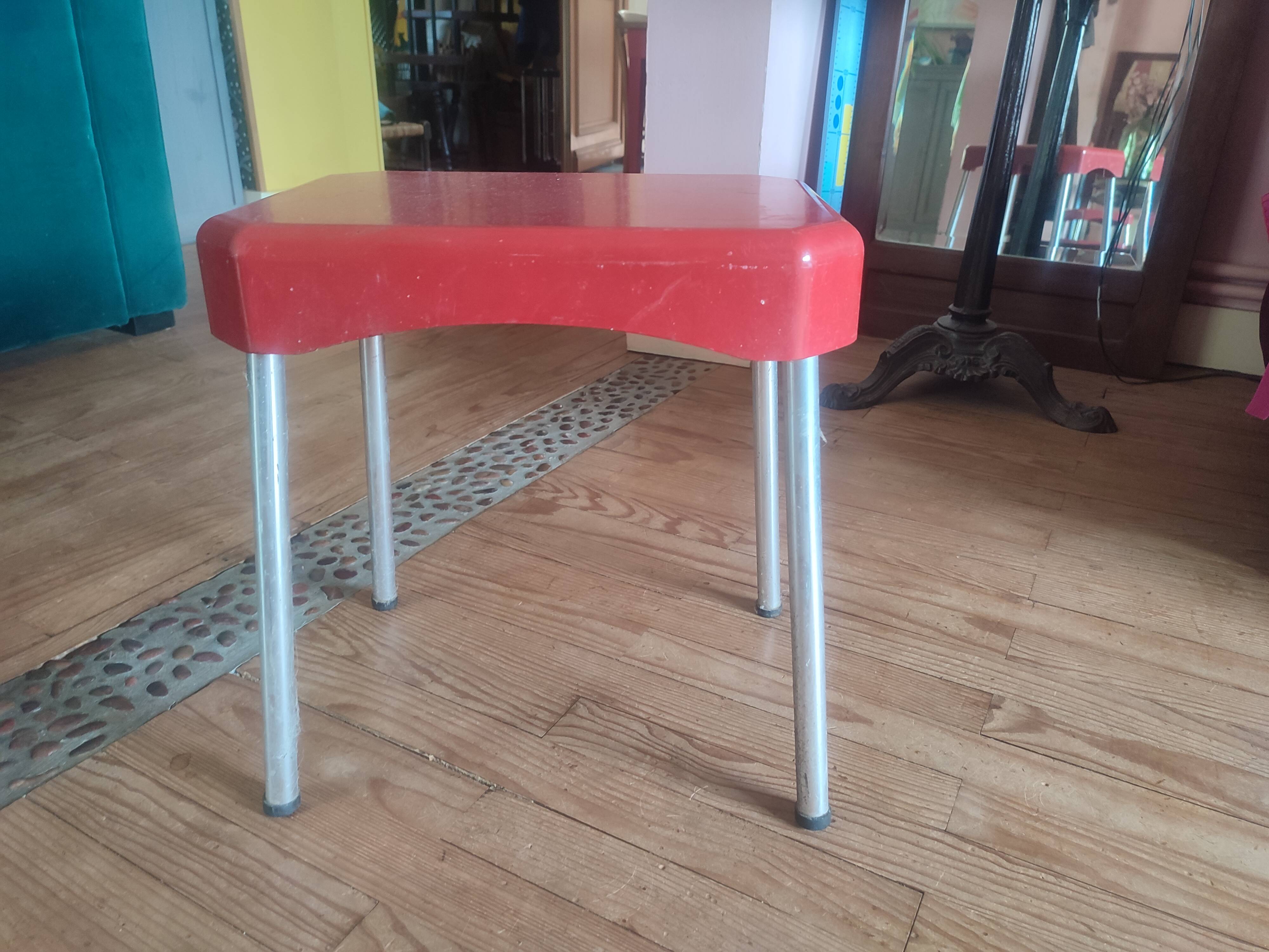 Tabouret année 70