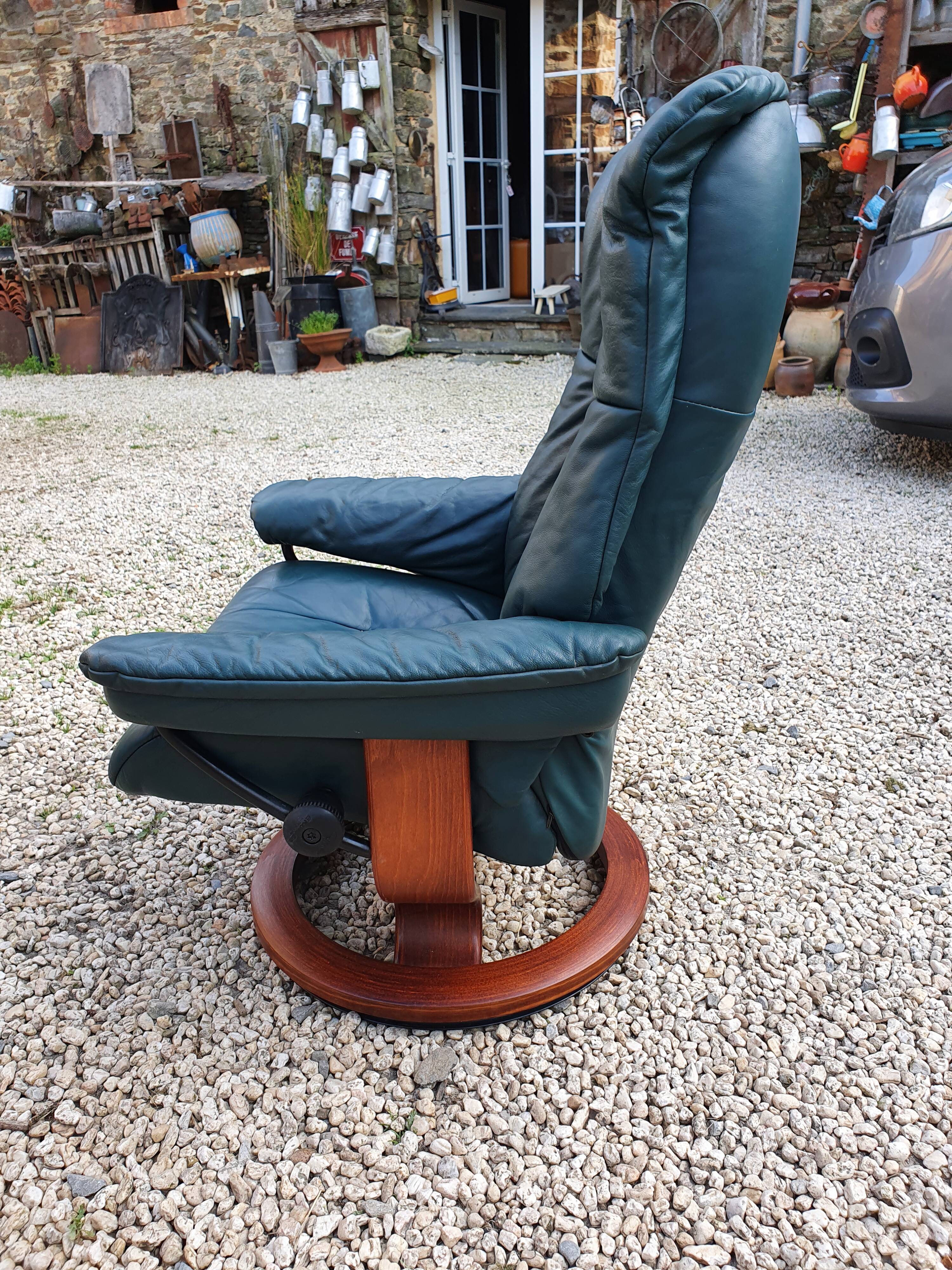 Vintage armchair ekornes green leather