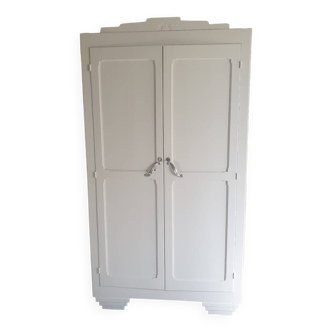 Armoire parisienne