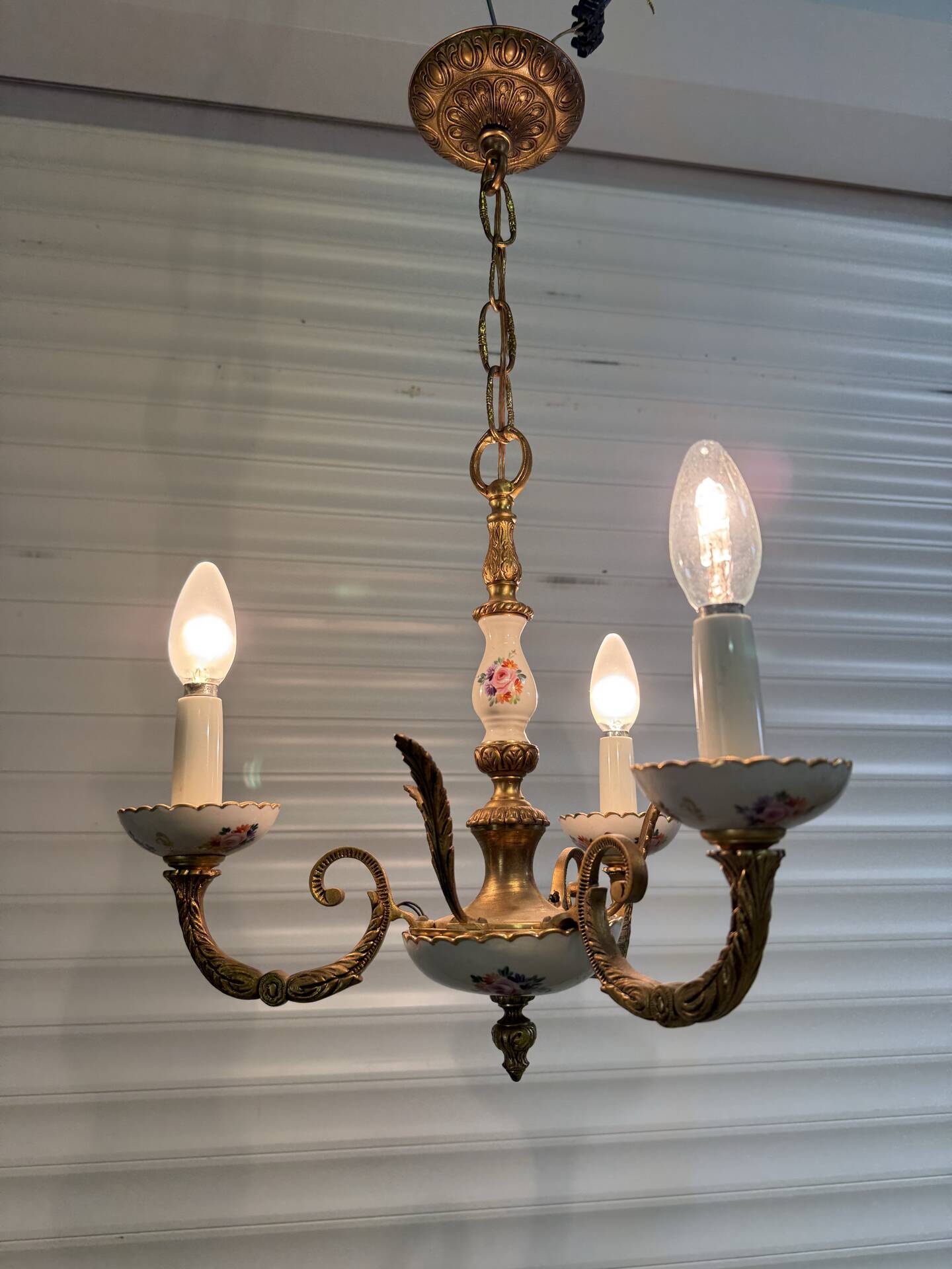 Lustre suspension