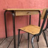 Vintage desk and chair for children between 3 and 5 years old