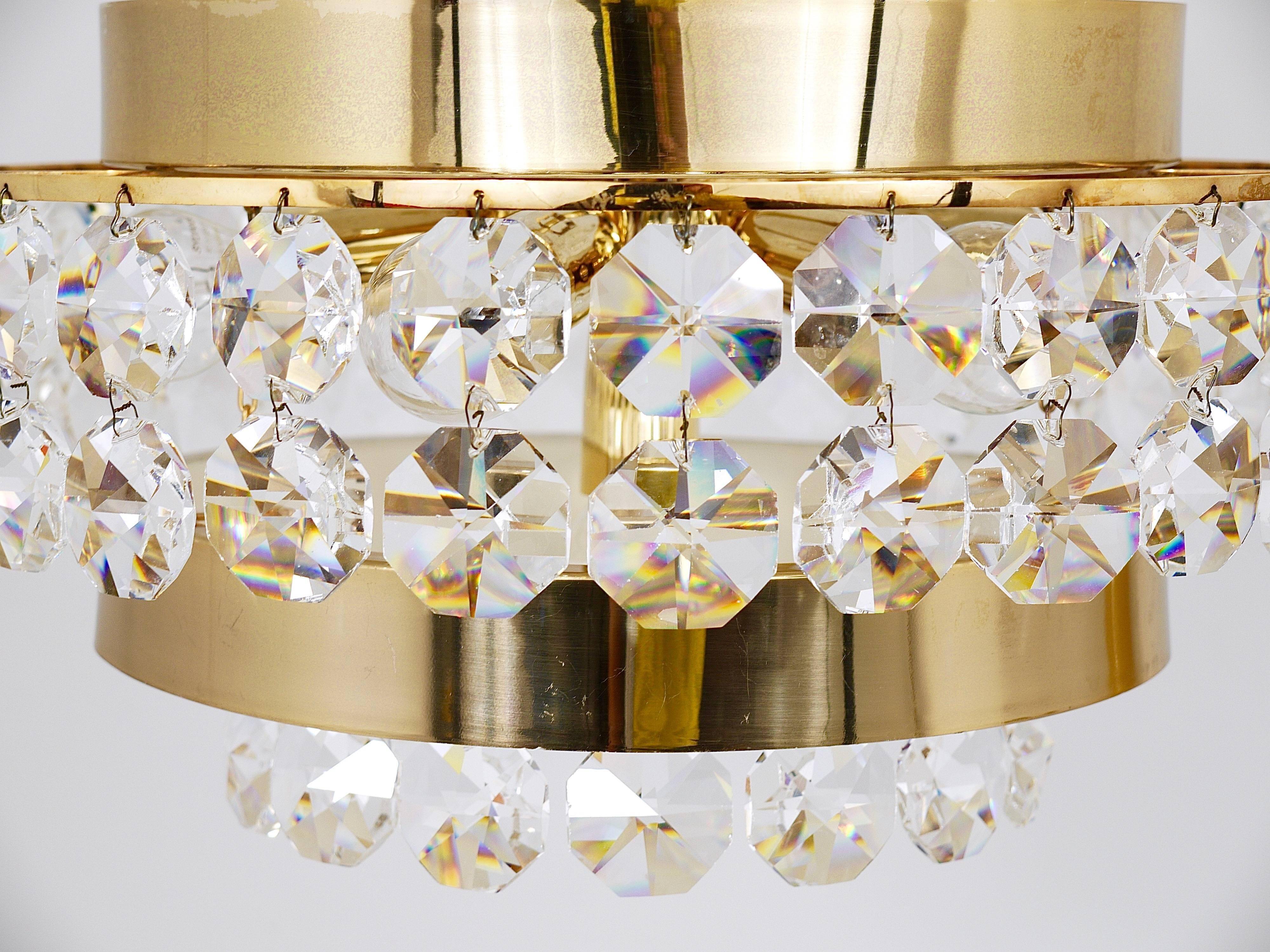 Lustre Bakalowits Vienna in gilded brass and diamond crystals, Austria, 1970