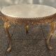 Table basse ronde en marbre blanc ivoire, bordures bronze doré décoratives, style louis xv, a.60.