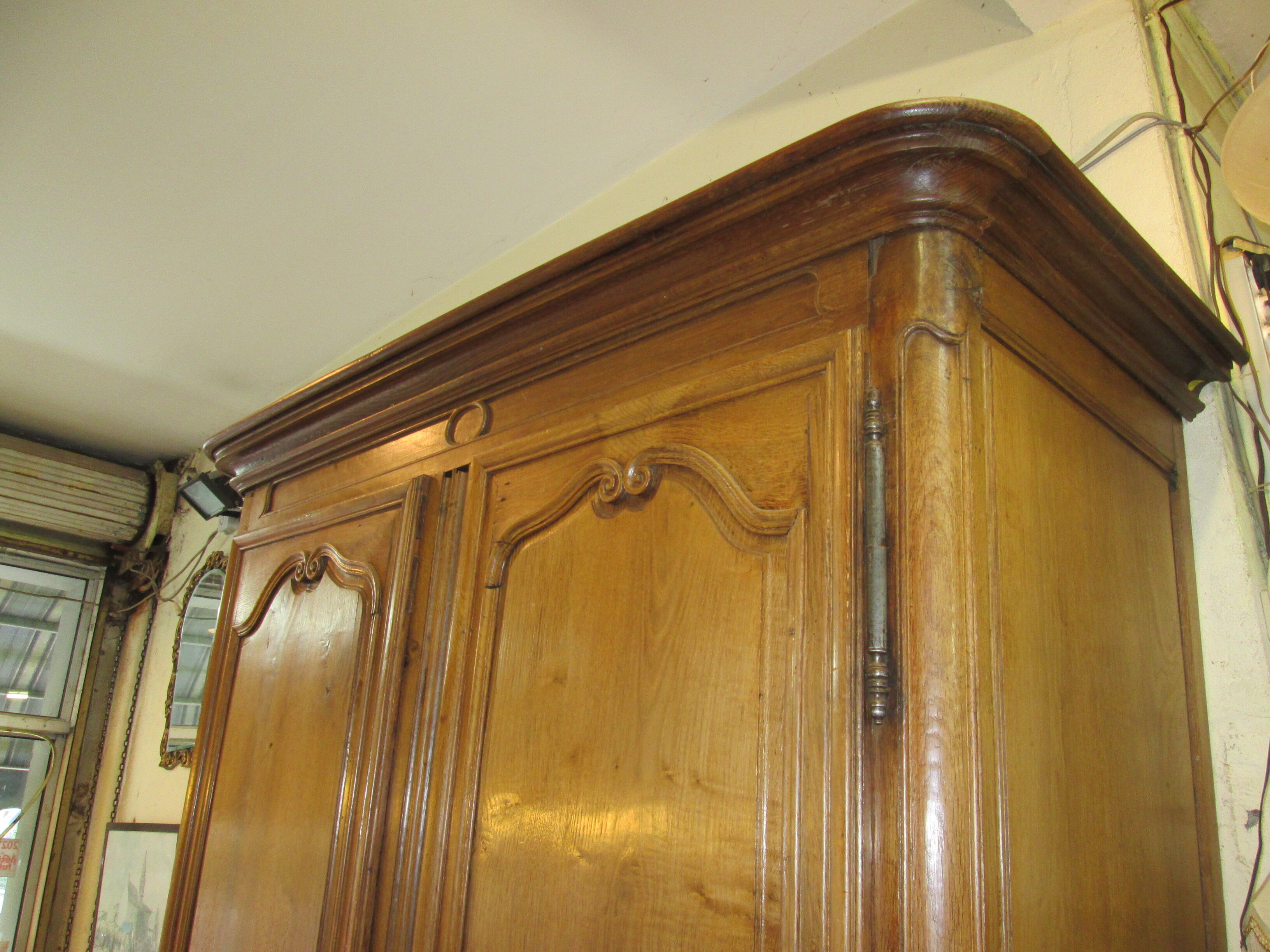 Castle cabinet