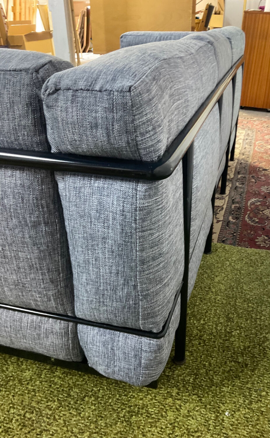 LC2 Le Corbusier sofa