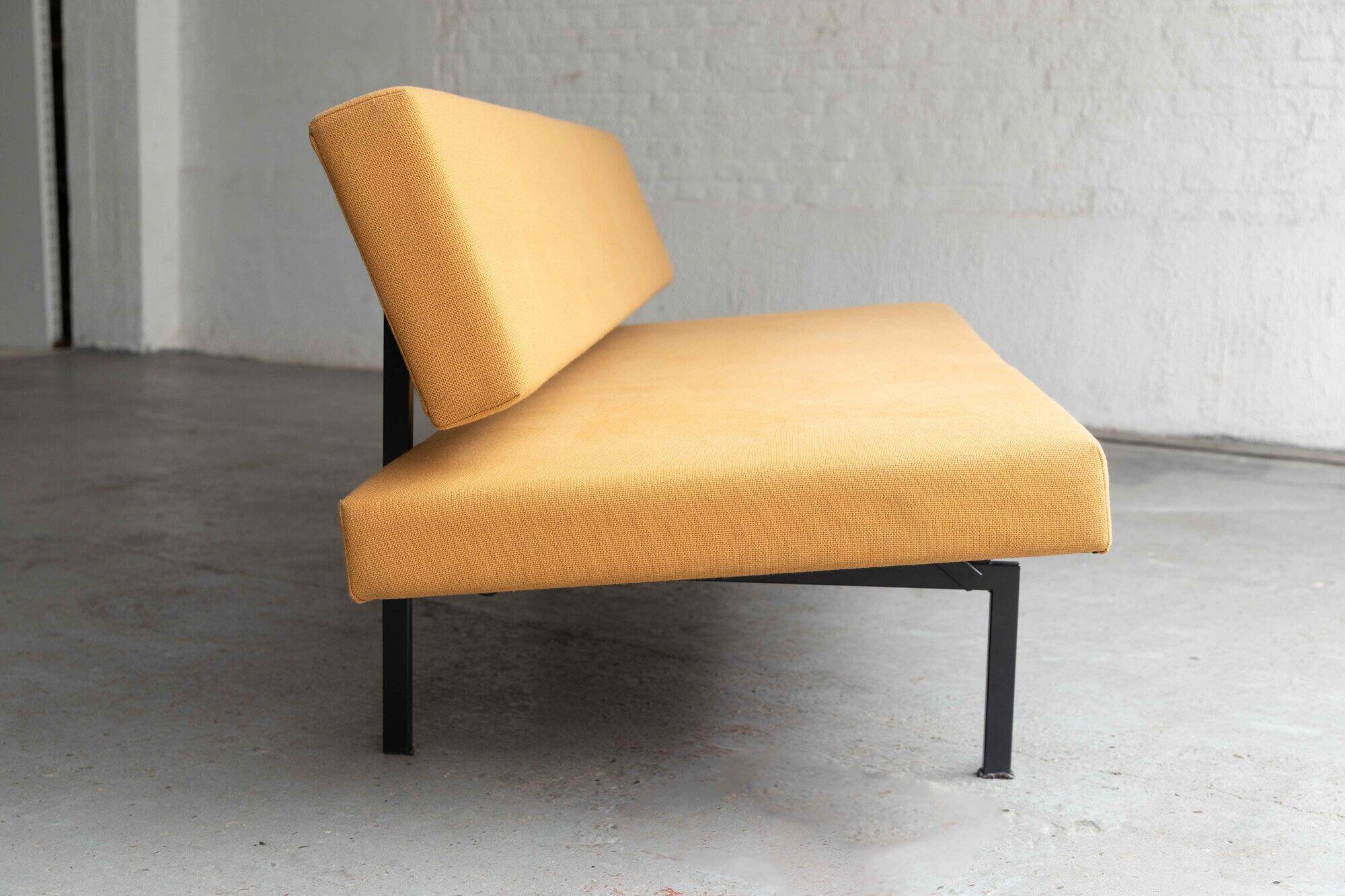 3-seater sofa / daybed by Gijs Van der Sluis