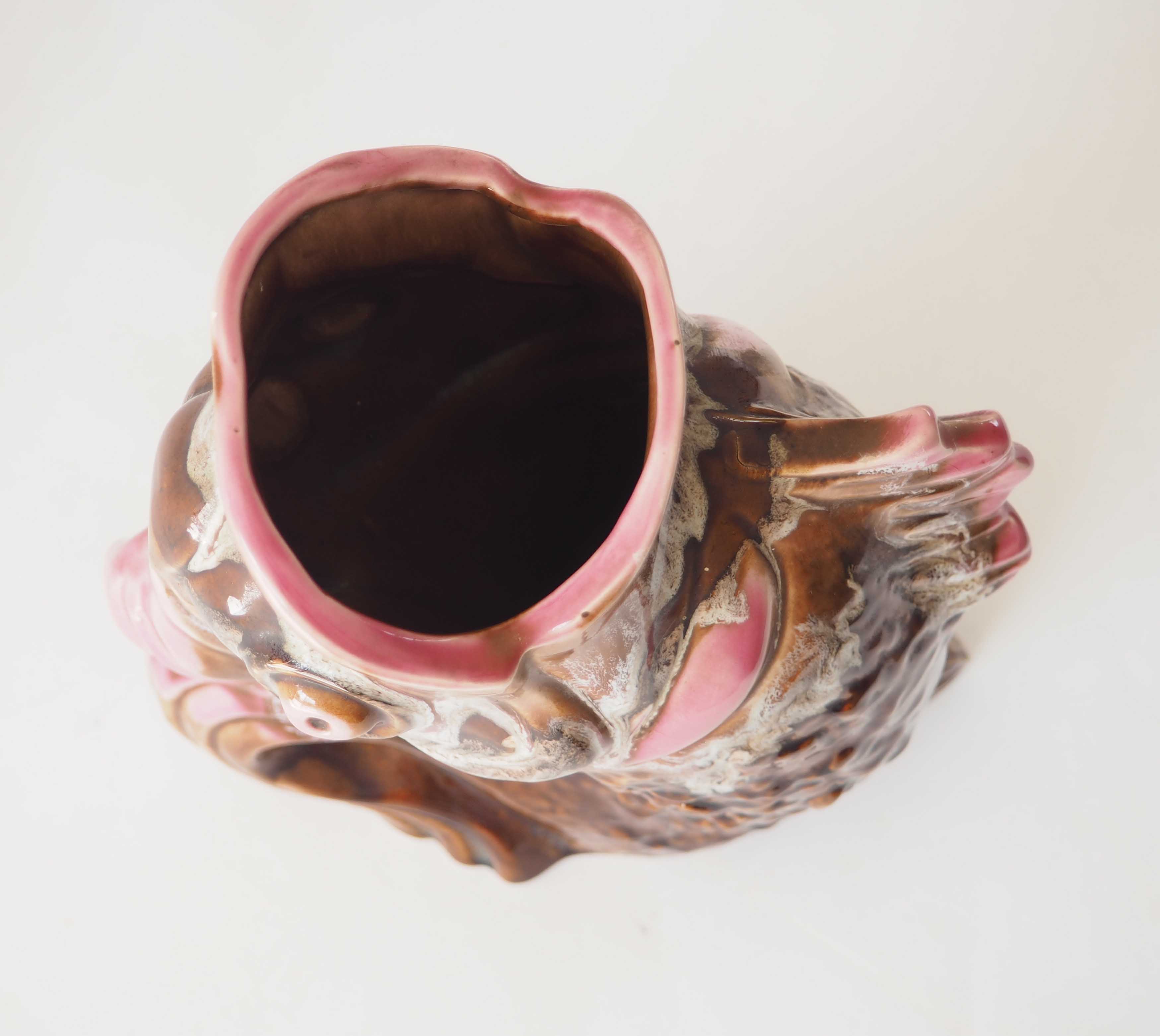 Fish vase pitcher slurry