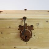 Coffee table chest