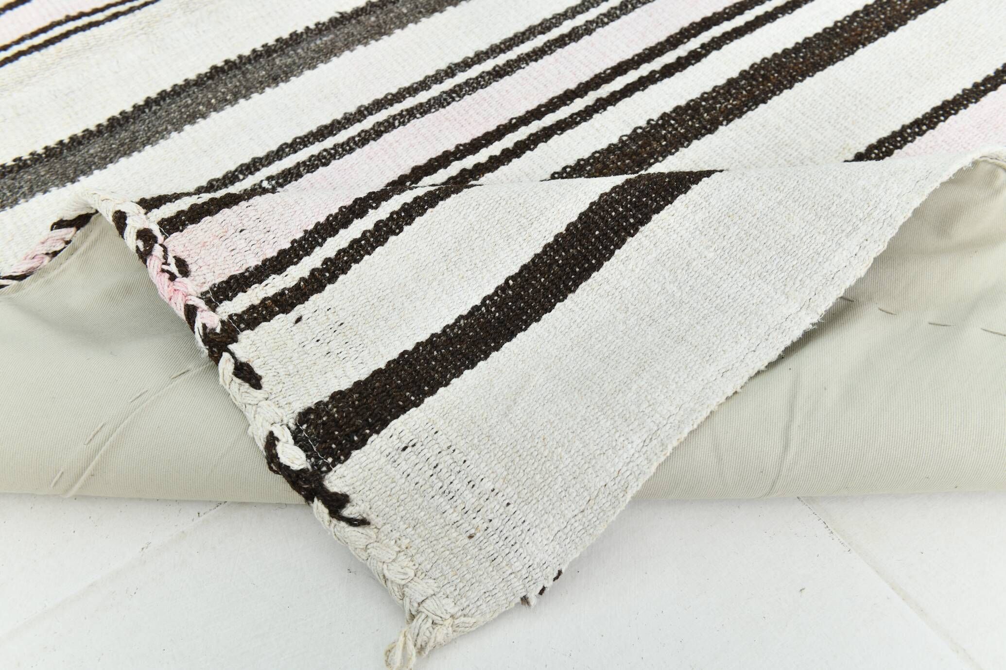 Kilim Turc Vintage Rayé Blanc et Brun, Tapis Bohème Tissé Main,175x220Cm