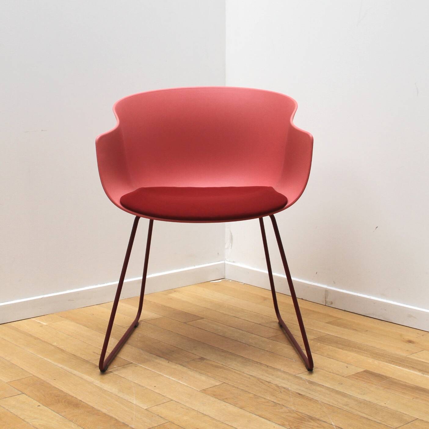 Bai designer chair, Onderrata