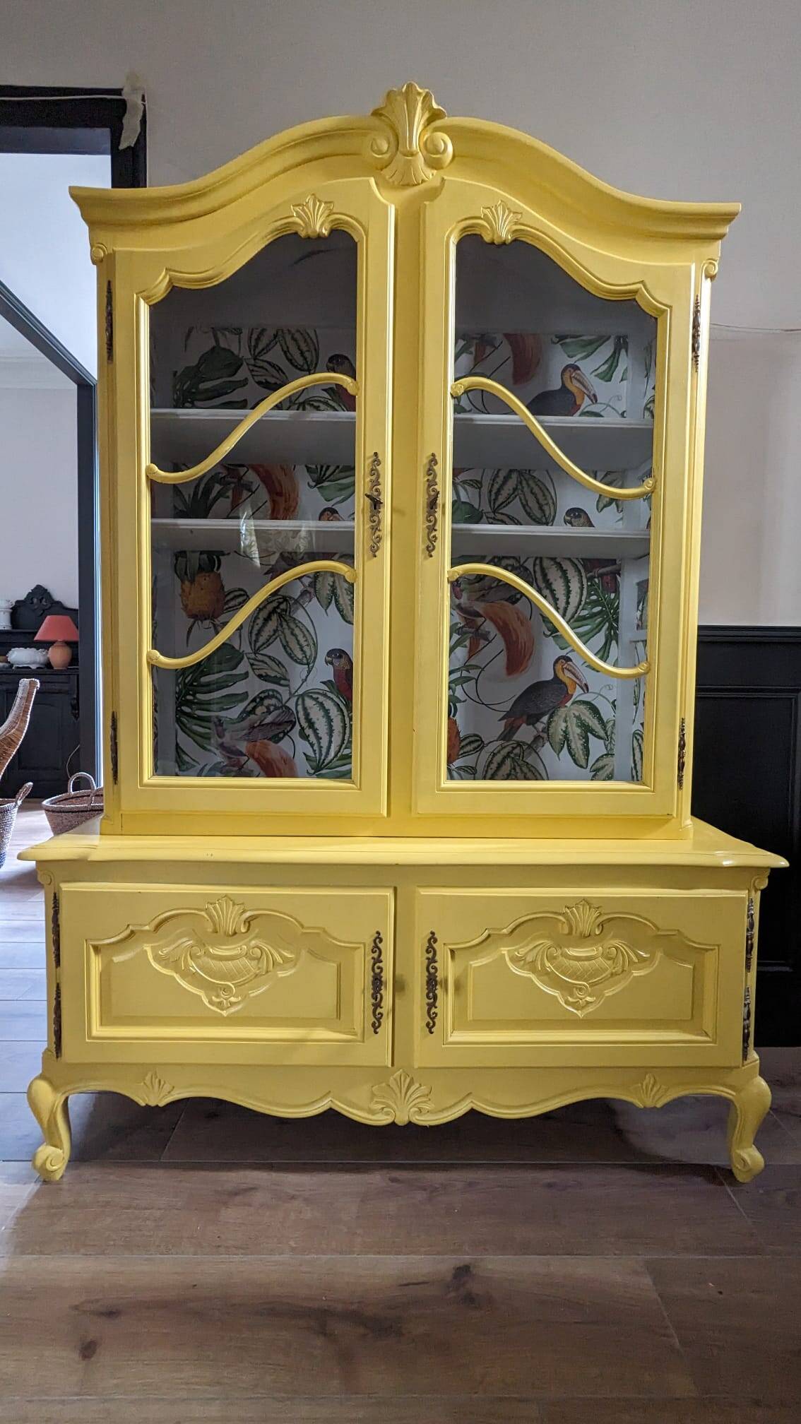 Wooden dresser 2 bodies