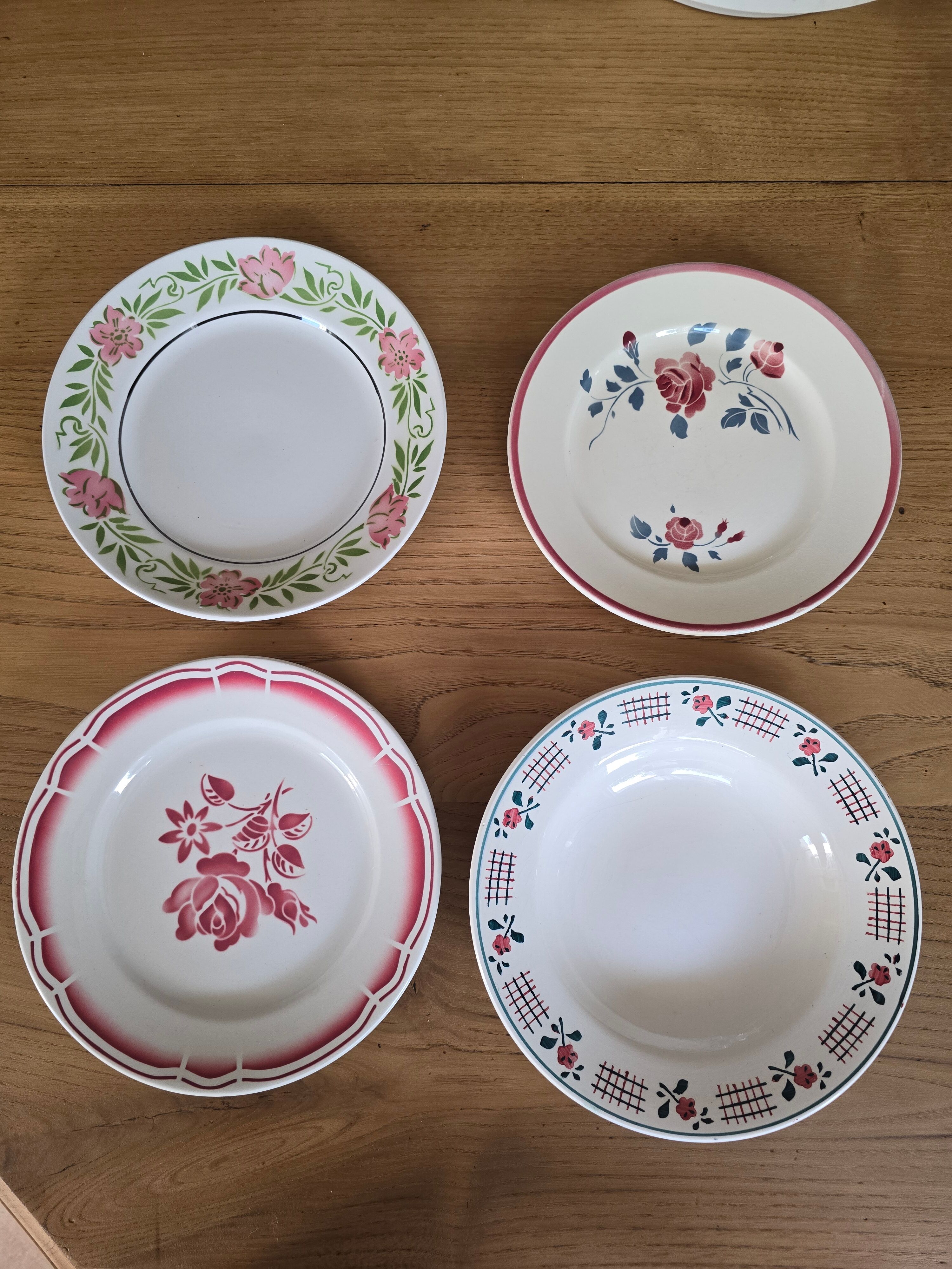 Lot 4 assiettes vintage faïence années 60