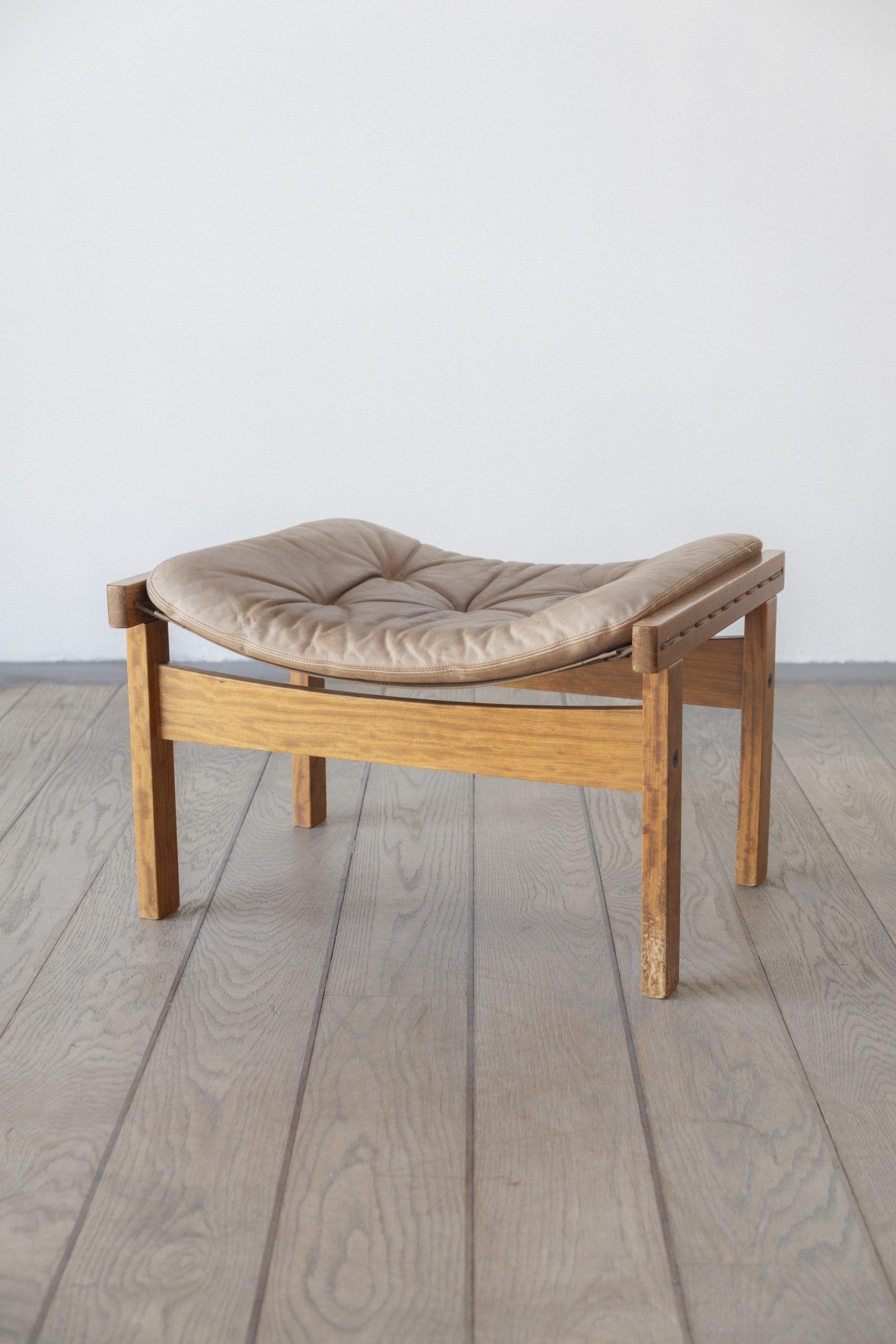 Torbjørn Afdal, Hunter lounge chair with footrest