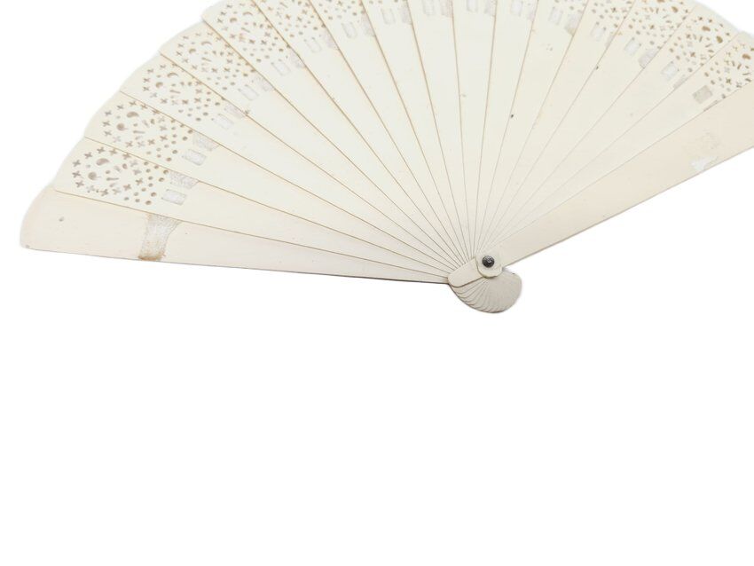 Art Nouveau Austro-Hungarian celluloid fan, 1900s