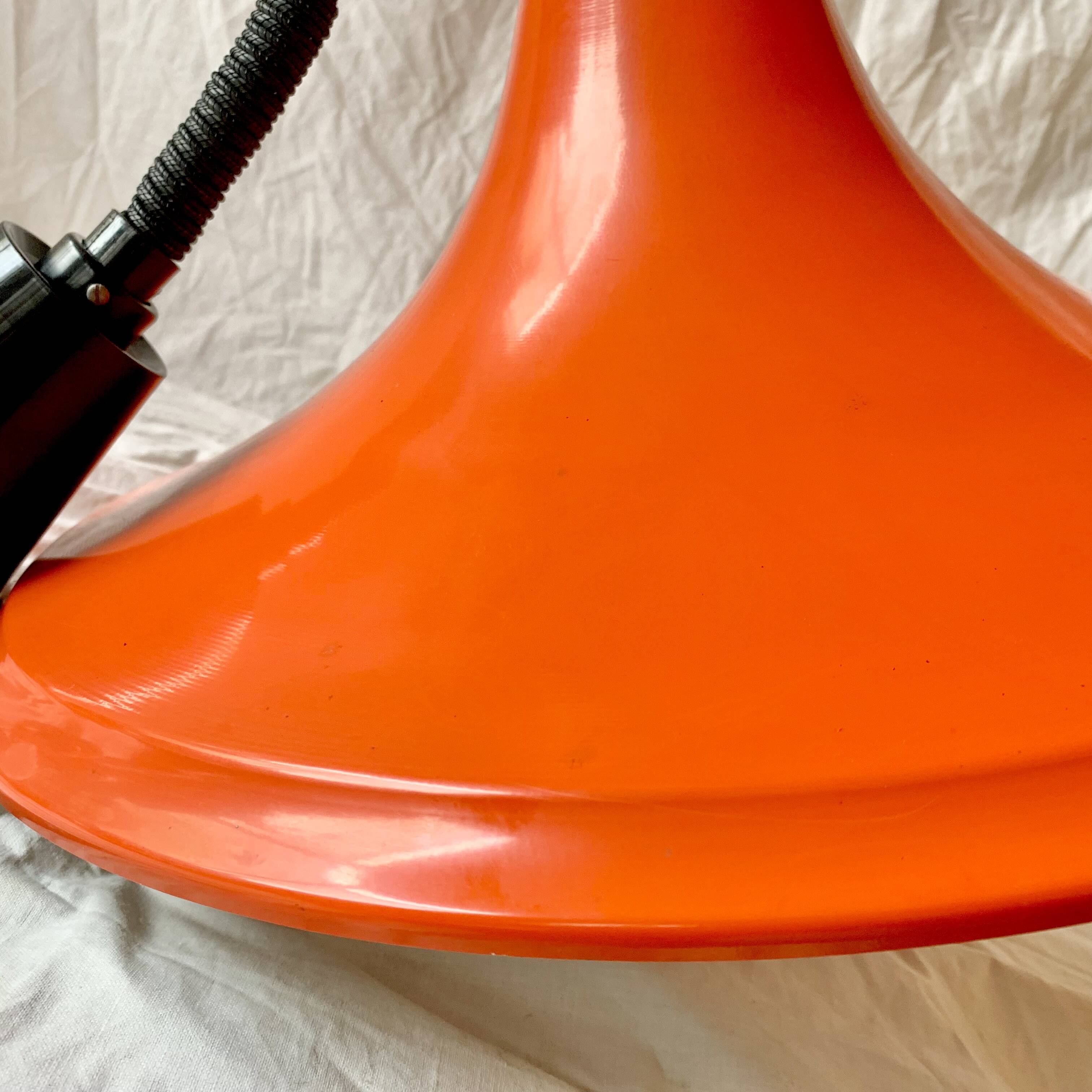 Suspension Space Age Design en métal laqué orange