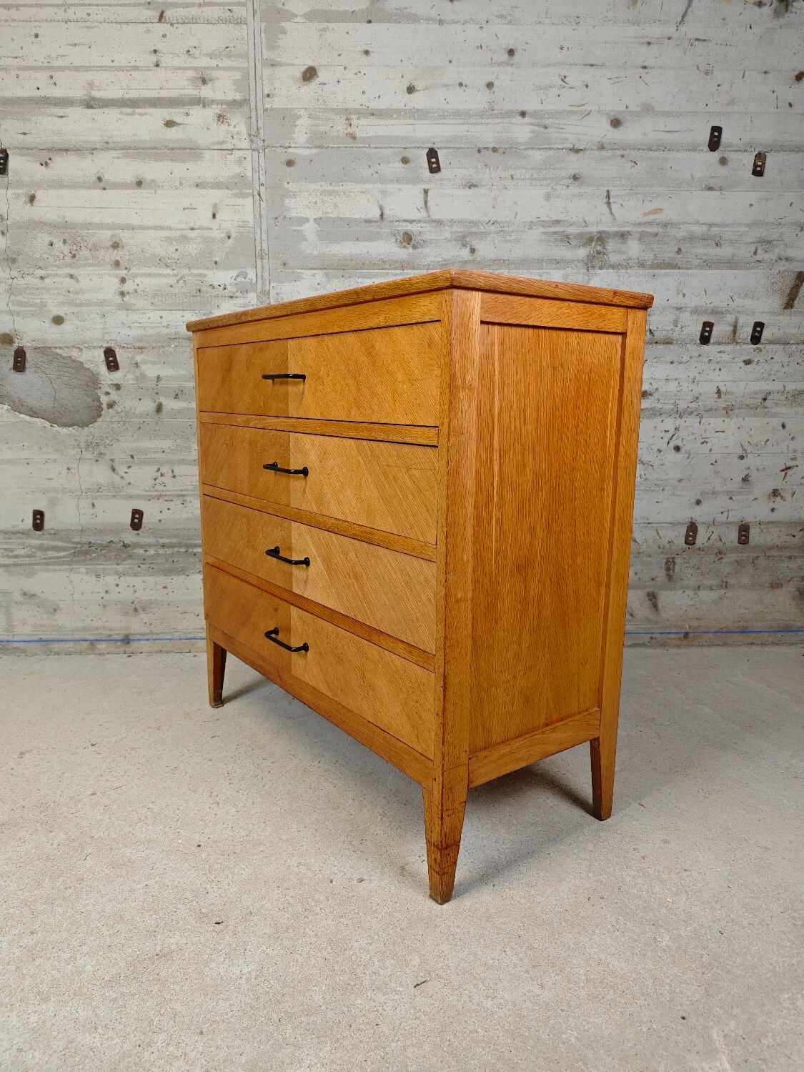 Vintage chest of drawers