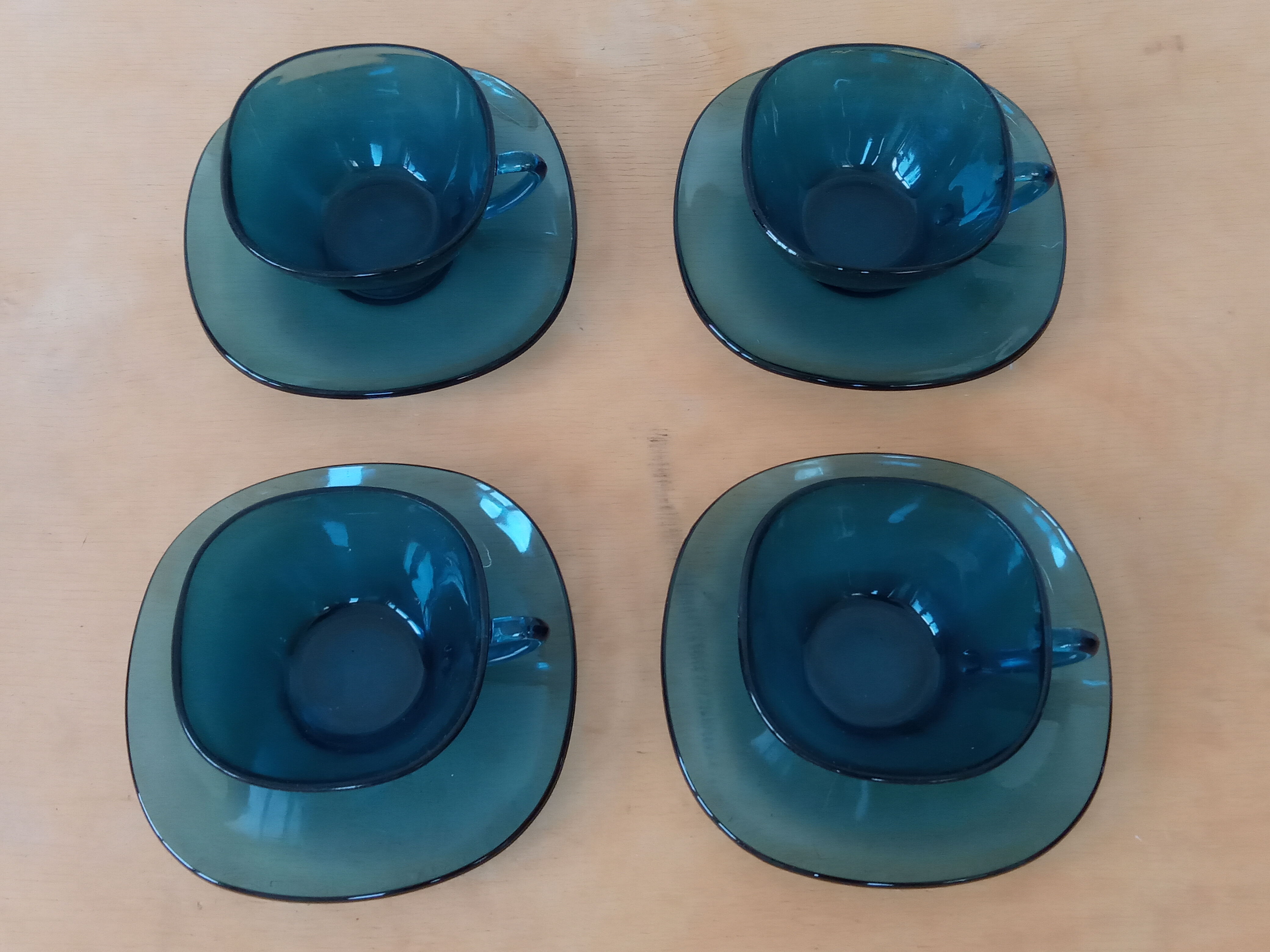 Set of 4 cups Vereco 60s