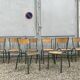 Série de 8 anciennes chaises d'écoles vintage