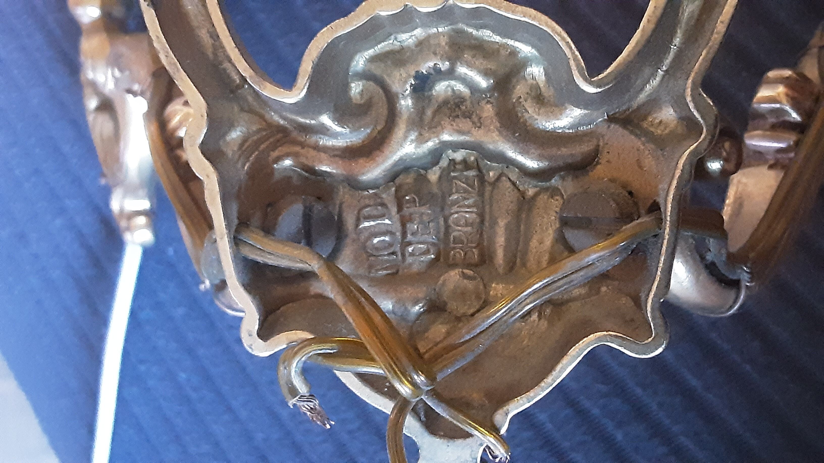 Pair of gold bronze appliques - year 60