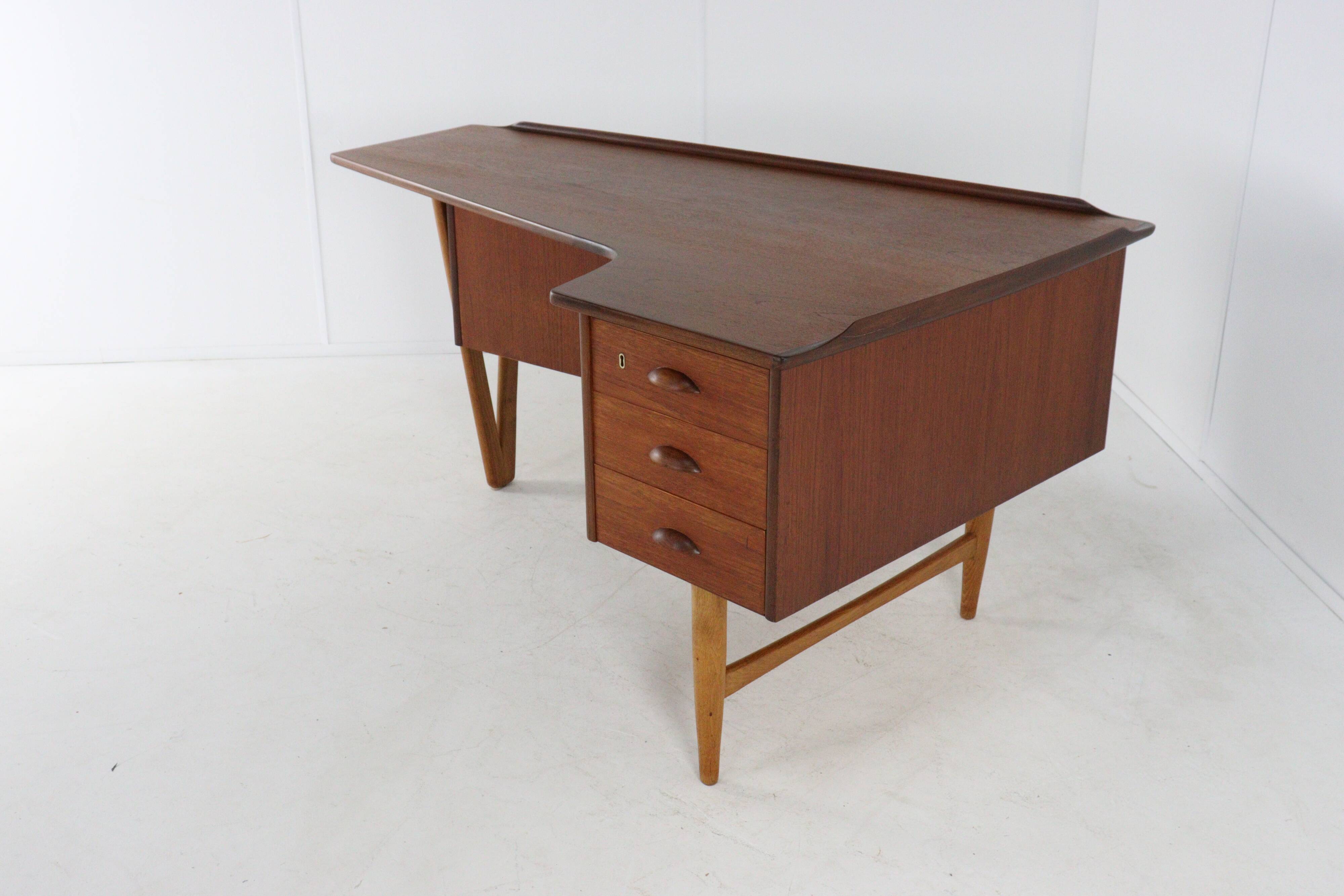 Danish boomerang desk by Peter Løvig Nielsen for Hedensted Møbelfabrik