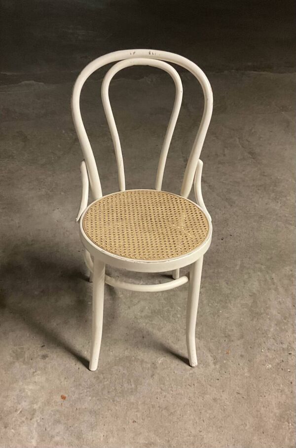 Chaise blanche bistrot siège canné
