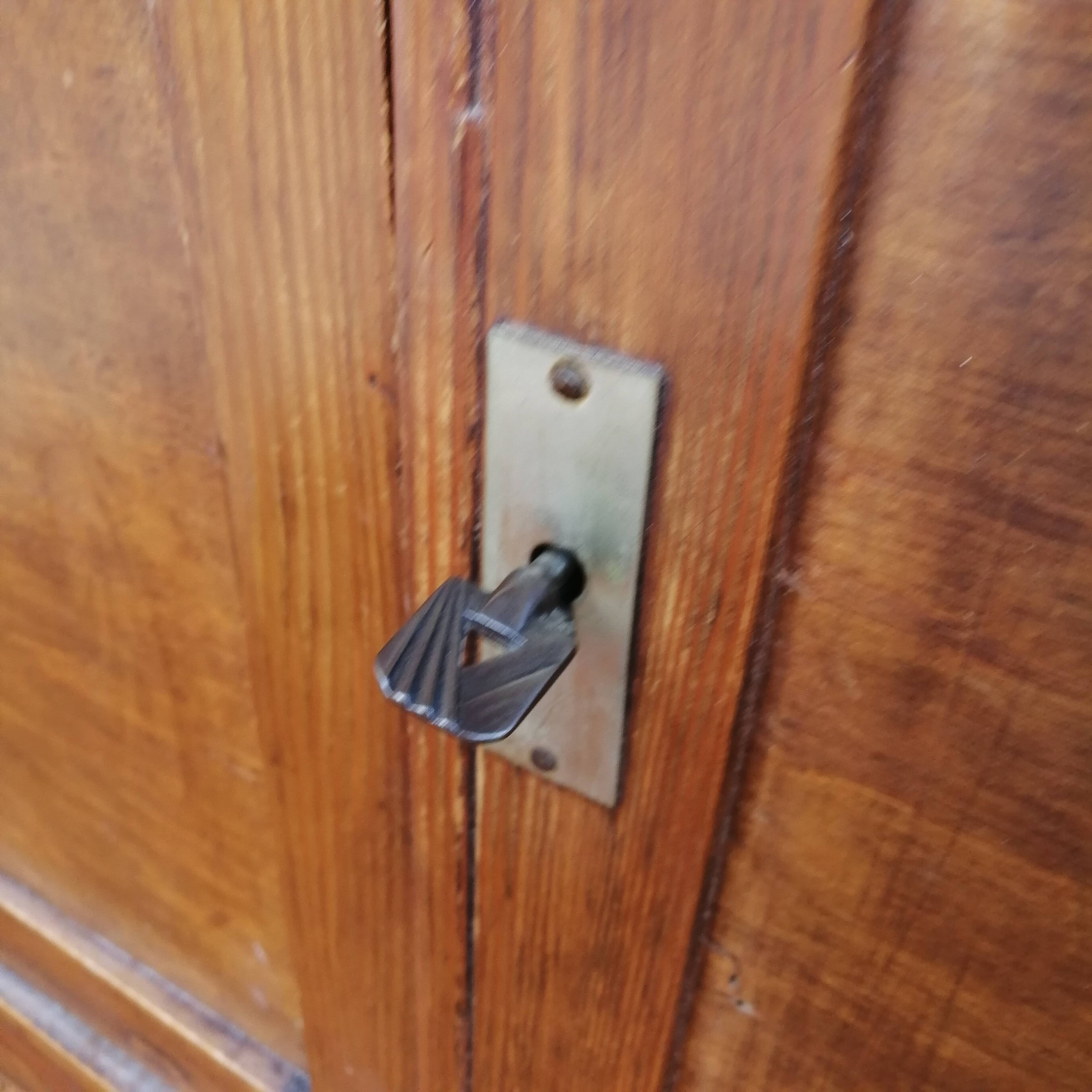 1950s Parisian style buffet