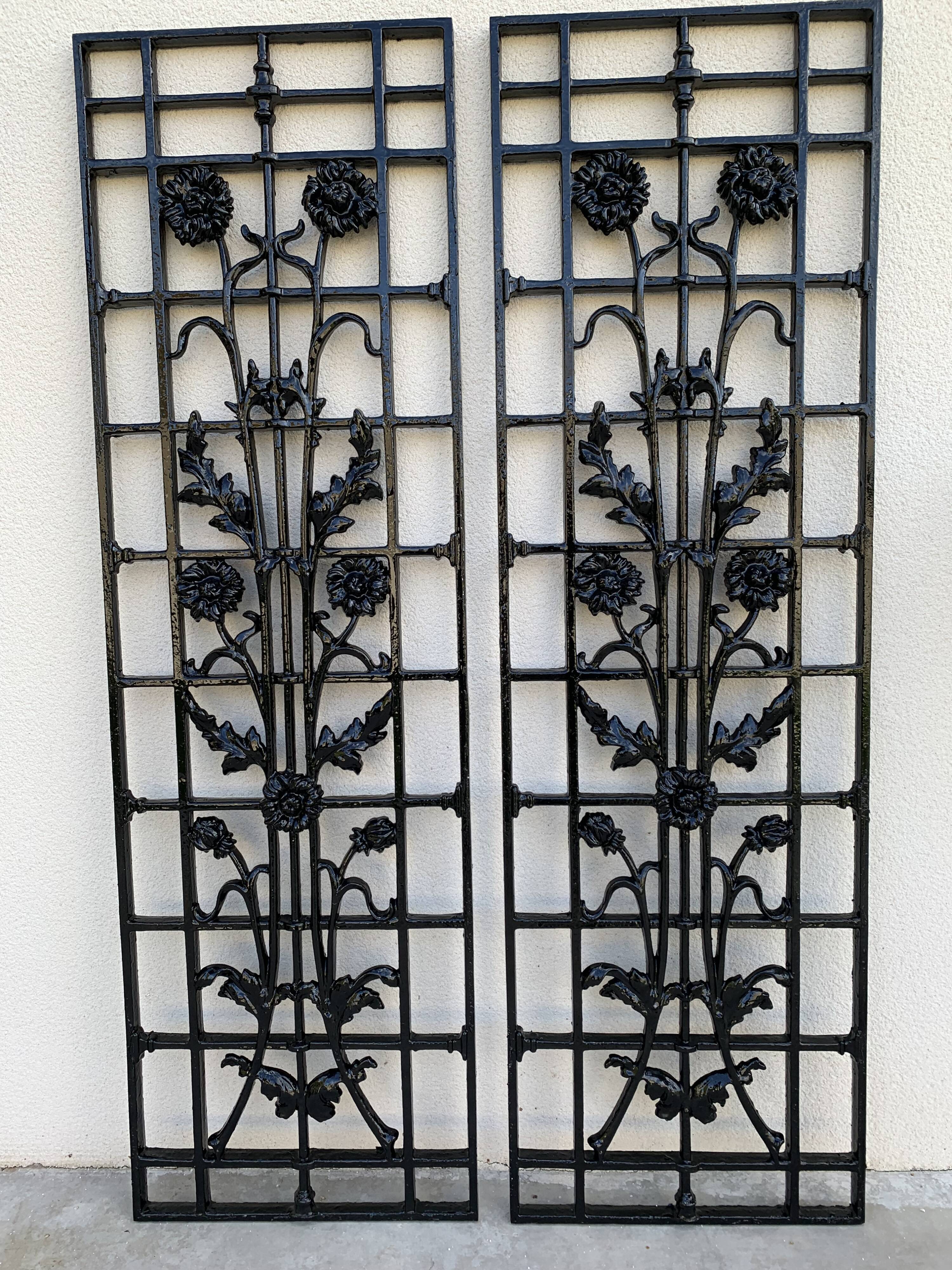 2 Art Nouveau / Art Deco grids art ironwork flower decoration