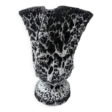 "Marius GIUGE Vallauris " Vase sur pied a décor de lave XX siècle