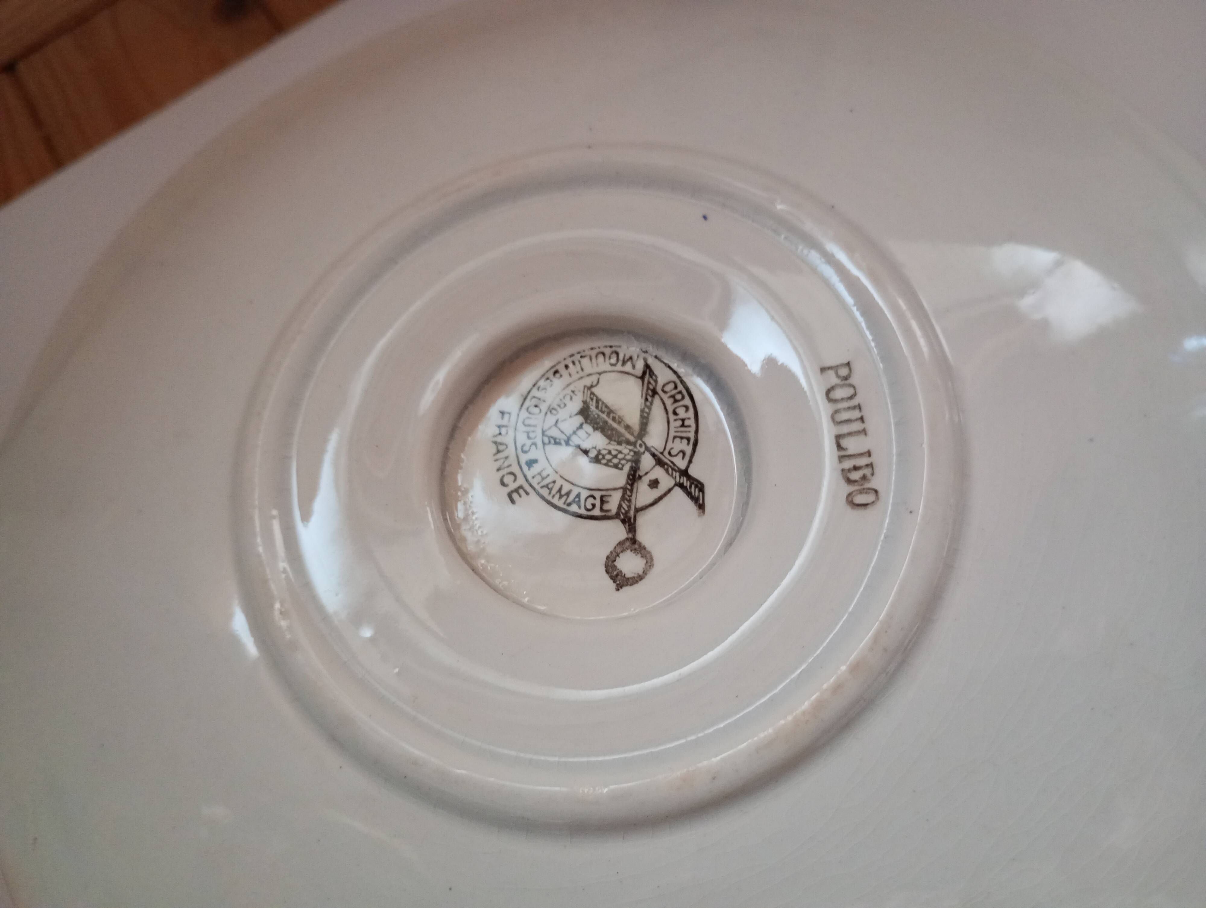 Porcelain sauce boat Moulin des Loups Orchies